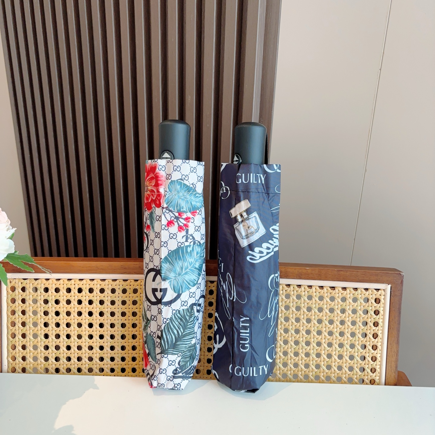 GUCCI（古奇）新款  三折自动折叠晴雨伞 选用台湾进口UV防紫外线伞布 原单代工级品质  🌹