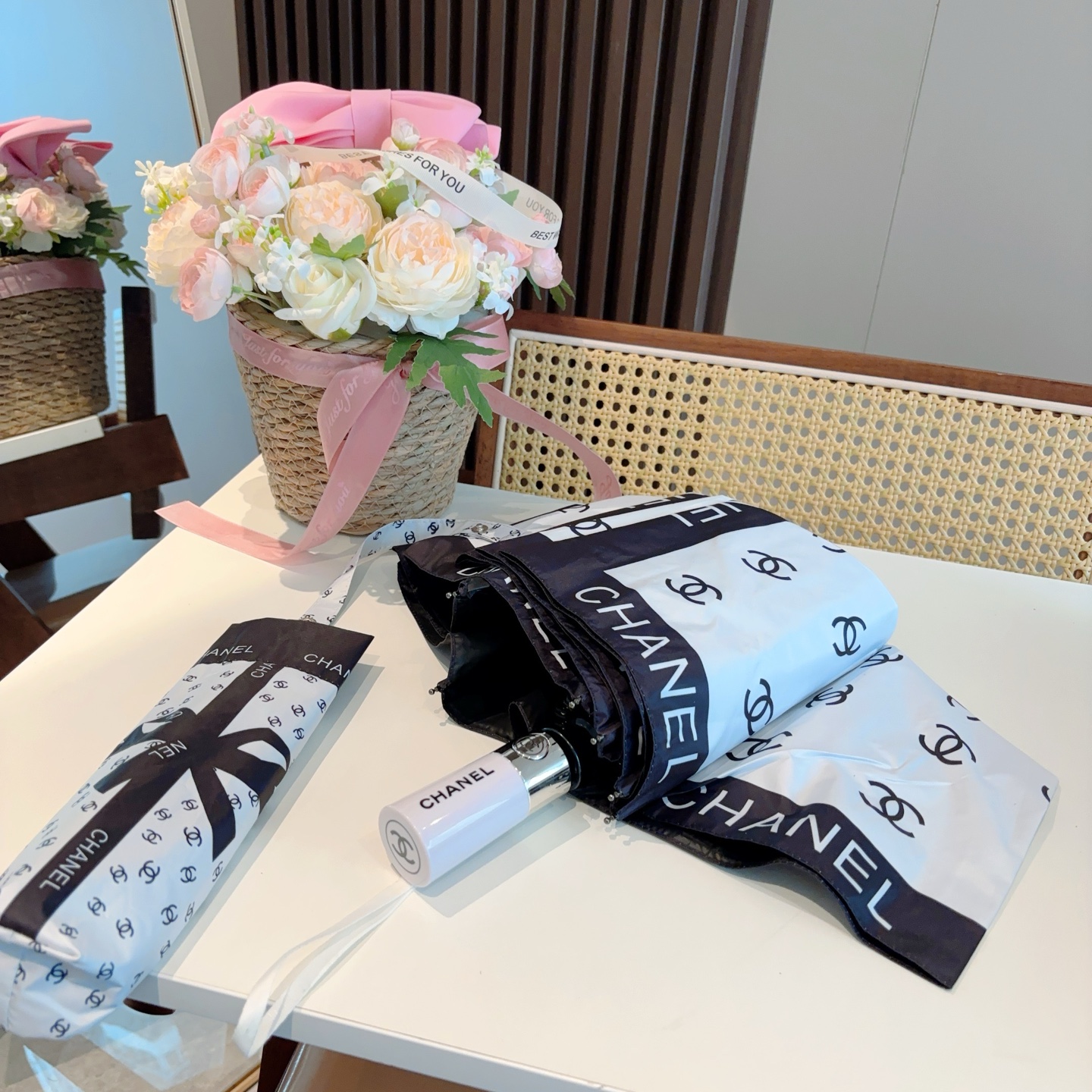  CHANEL（香奈儿）三折自动折叠晴雨伞 选用台湾进口UV防紫外线伞布 原单代工级品质  
