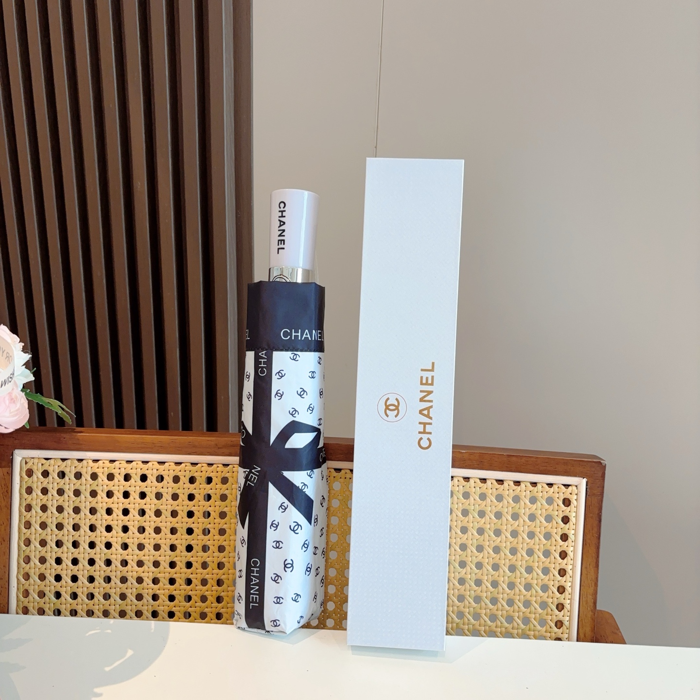  CHANEL（香奈儿）三折自动折叠晴雨伞 选用台湾进口UV防紫外线伞布 原单代工级品质  