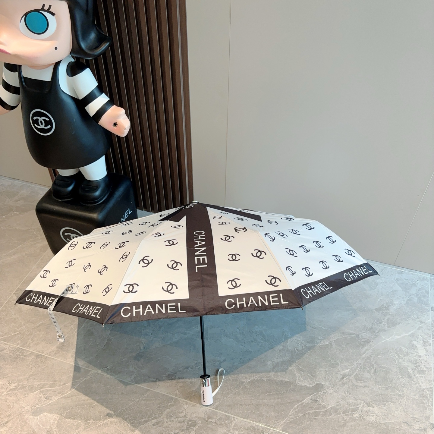  CHANEL（香奈儿）三折自动折叠晴雨伞 选用台湾进口UV防紫外线伞布 原单代工级品质  
