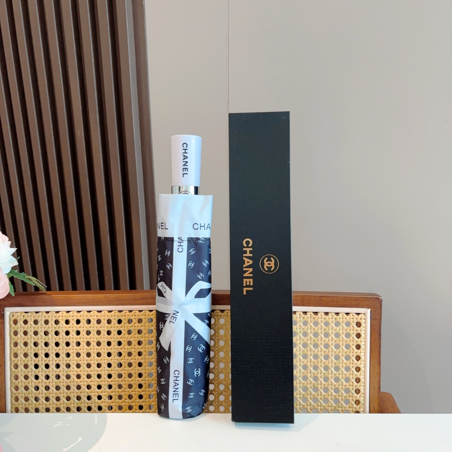  CHANEL（香奈儿）三折自动折叠晴雨伞 选用台湾进口UV防紫外线伞布 原单代工级品质  