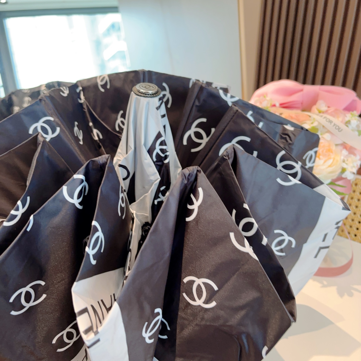  CHANEL（香奈儿）三折自动折叠晴雨伞 选用台湾进口UV防紫外线伞布 原单代工级品质  