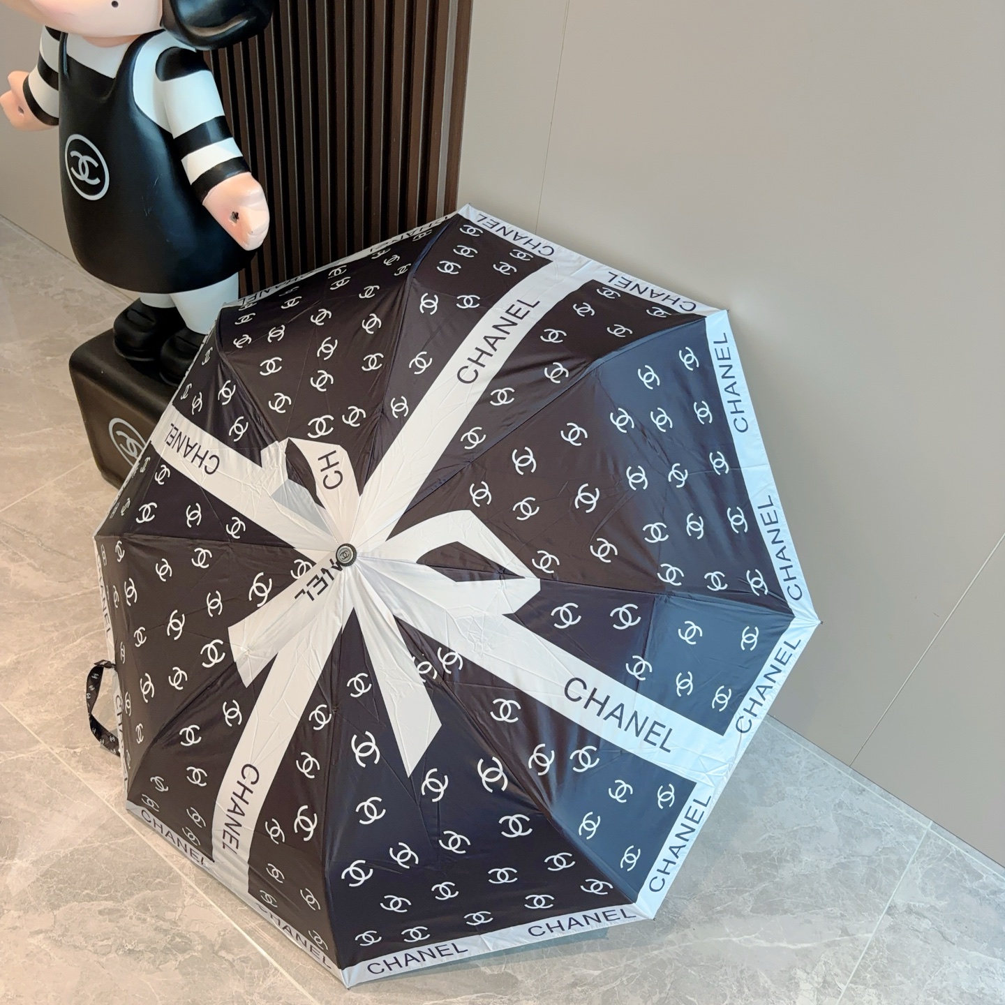  CHANEL（香奈儿）三折自动折叠晴雨伞 选用台湾进口UV防紫外线伞布 原单代工级品质  