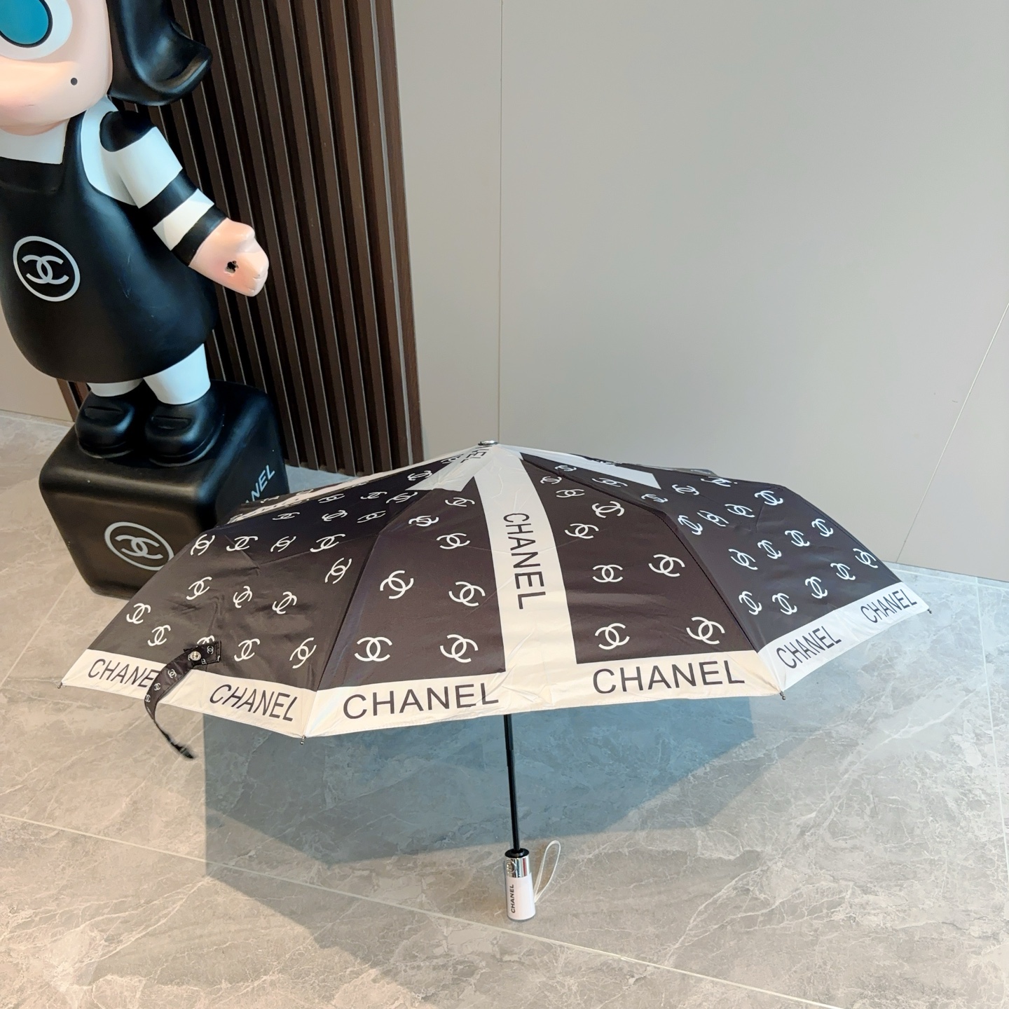  CHANEL（香奈儿）三折自动折叠晴雨伞 选用台湾进口UV防紫外线伞布 原单代工级品质  