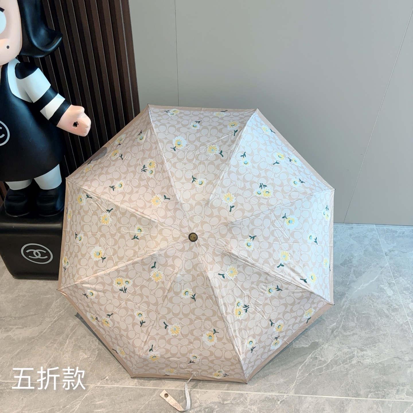  Coach 蔻驰 木柄 五折手开晴雨伞 晴天遮阳 雨天遮雨 原单代工品质 带防紫外线涂层 长度30cm