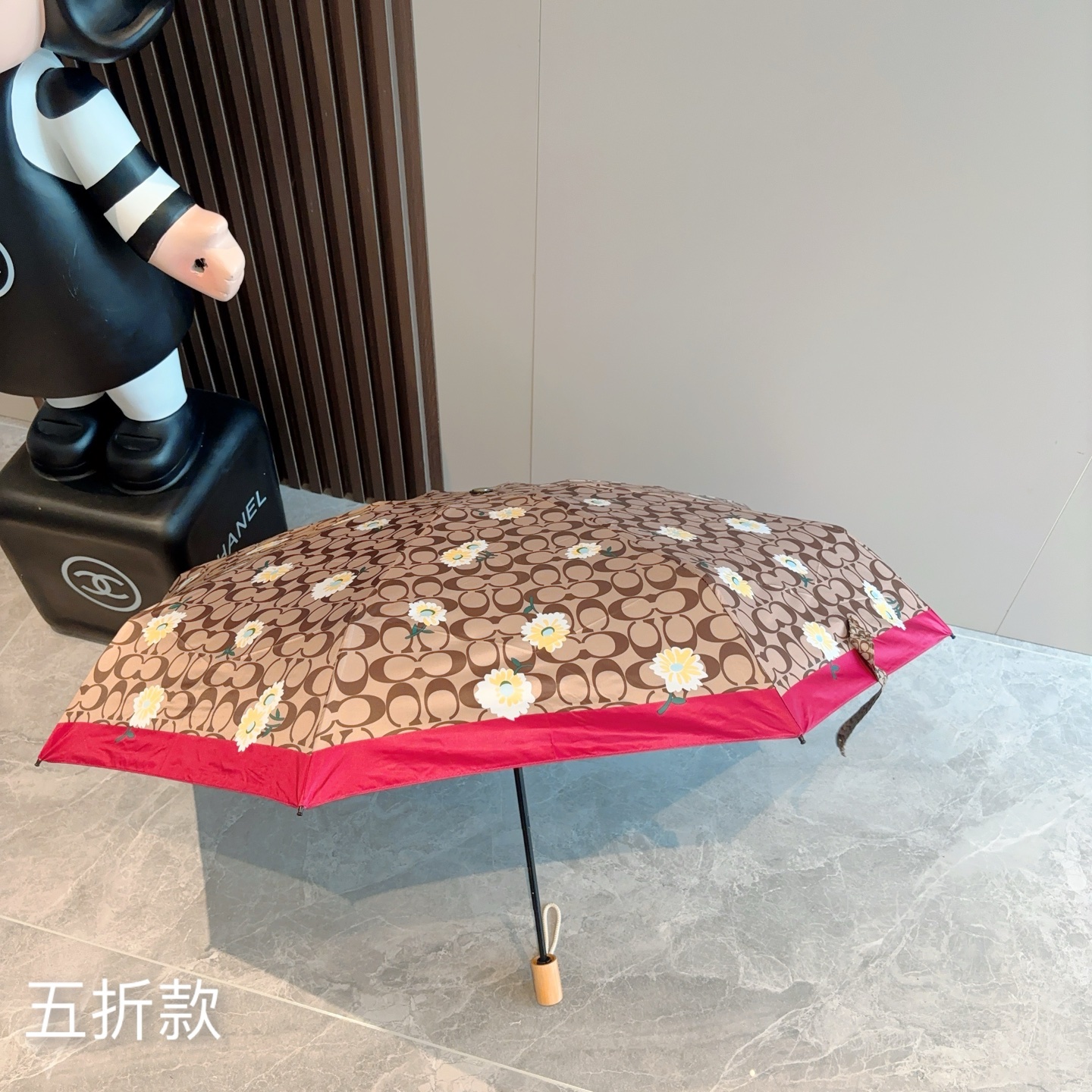  Coach 蔻驰 木柄 五折手开晴雨伞 晴天遮阳 雨天遮雨 原单代工品质 带防紫外线涂层 长度30cm
