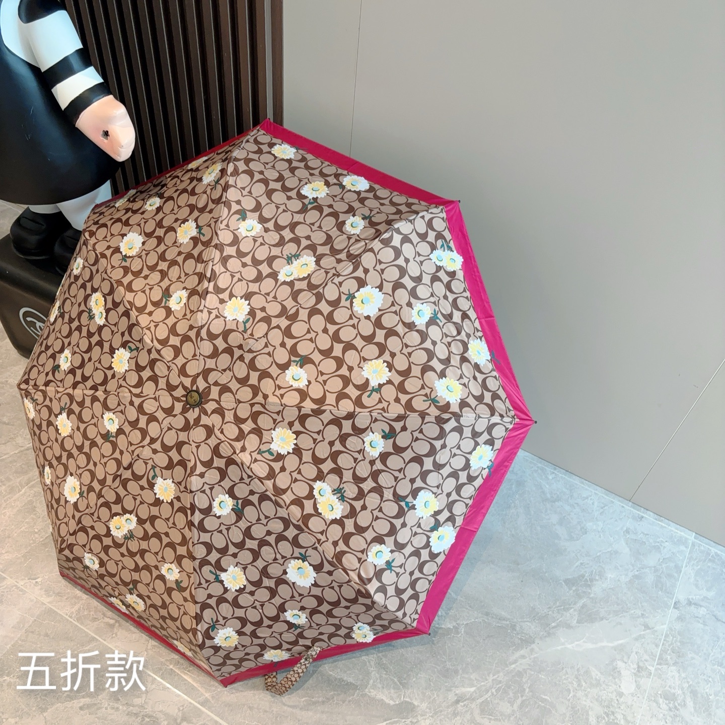  Coach 蔻驰 木柄 五折手开晴雨伞 晴天遮阳 雨天遮雨 原单代工品质 带防紫外线涂层 长度30cm