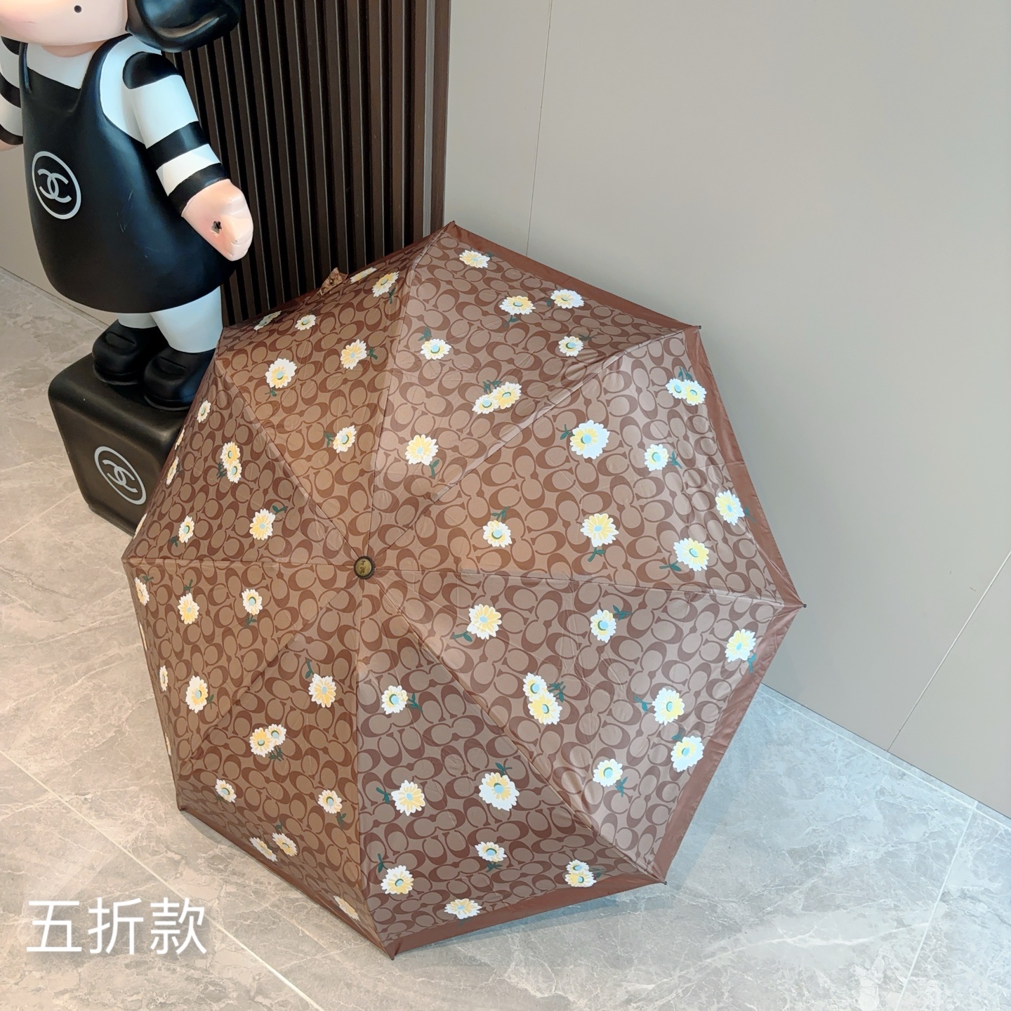  Coach 蔻驰 木柄 五折手开晴雨伞 晴天遮阳 雨天遮雨 原单代工品质 带防紫外线涂层 长度30cm