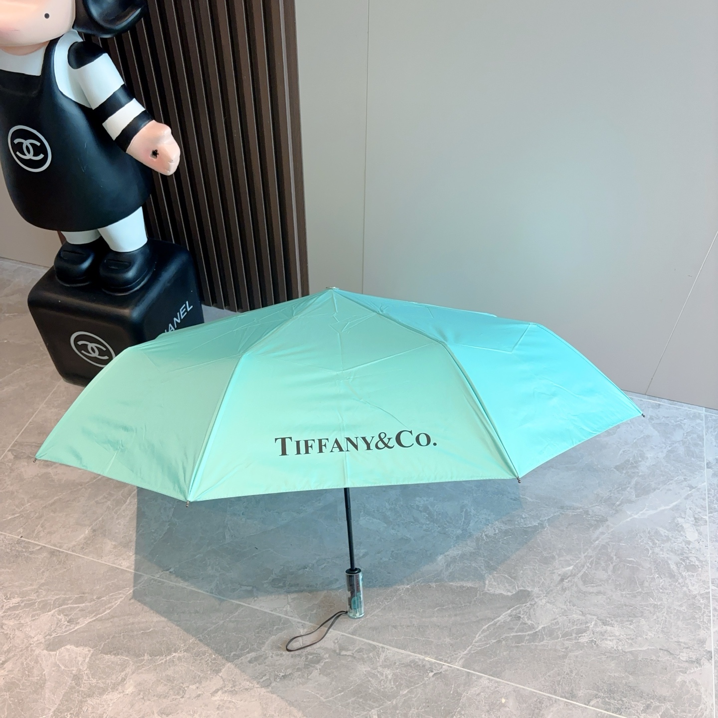 Tiffany蒂芙尼 透明手柄三折自动折叠晴雨伞 火爆来袭 夏日里的小清新 高效阻隔紫外线涂层 有伞随行