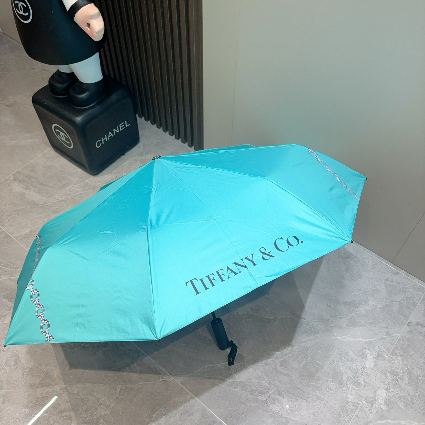  Tiffany蒂芙尼 💍时尚独特、三折自动折叠晴雨伞 火爆来袭 夏日里的小清新 高效阻隔紫外线涂层 有