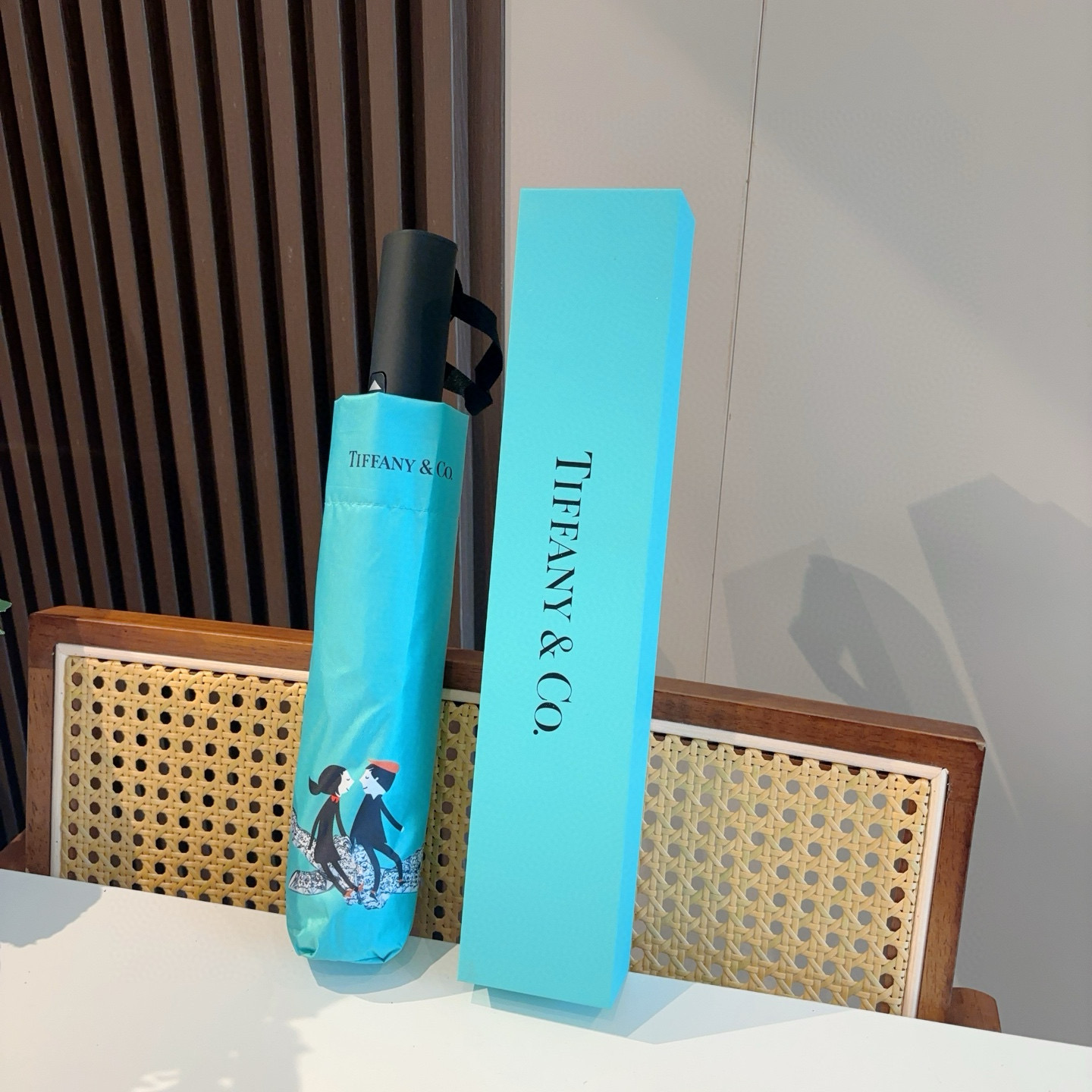  Tiffany蒂芙尼 💍时尚独特、三折自动折叠晴雨伞 火爆来袭 夏日里的小清新 高效阻隔紫外线涂层 有