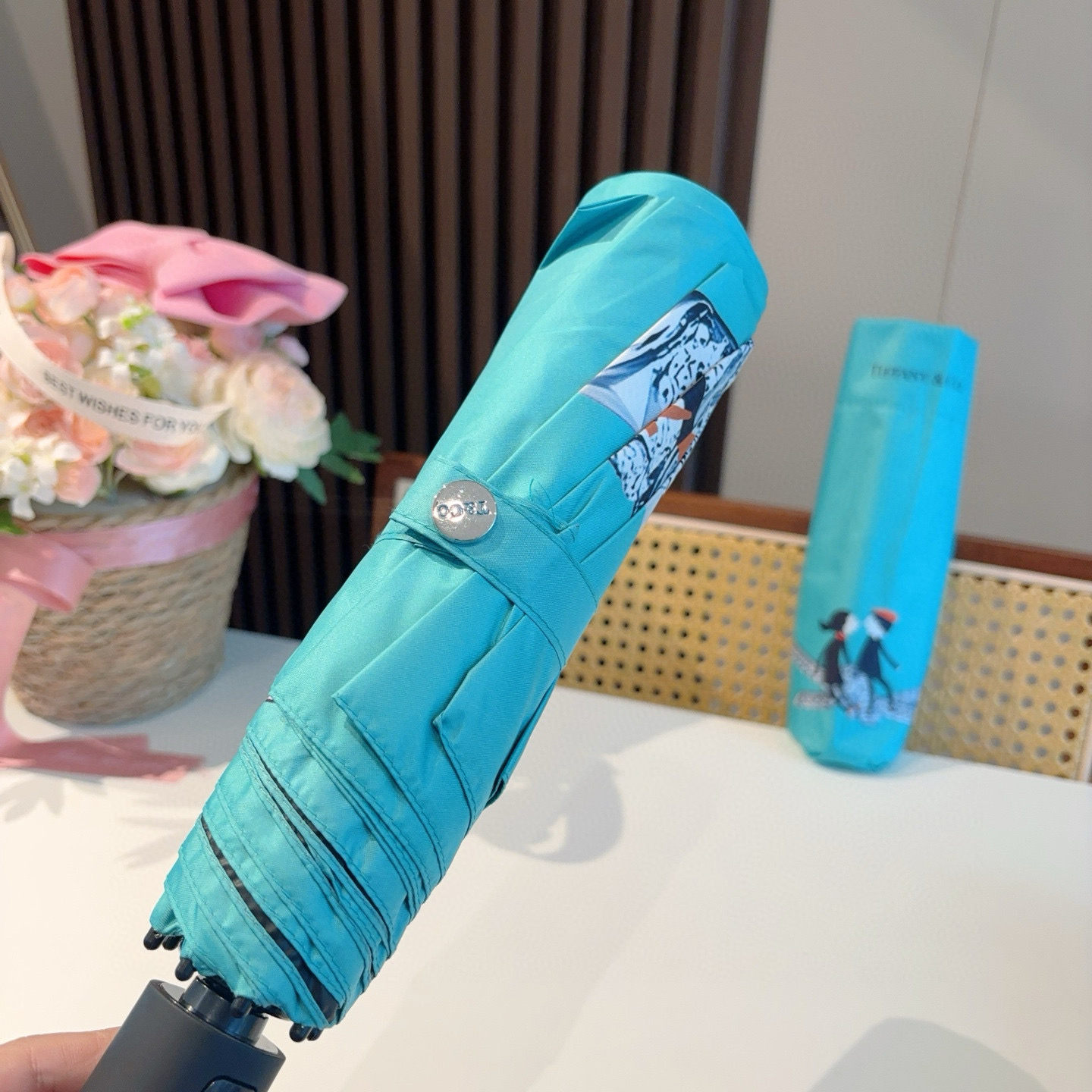  Tiffany蒂芙尼 💍时尚独特、三折自动折叠晴雨伞 火爆来袭 夏日里的小清新 高效阻隔紫外线涂层 有
