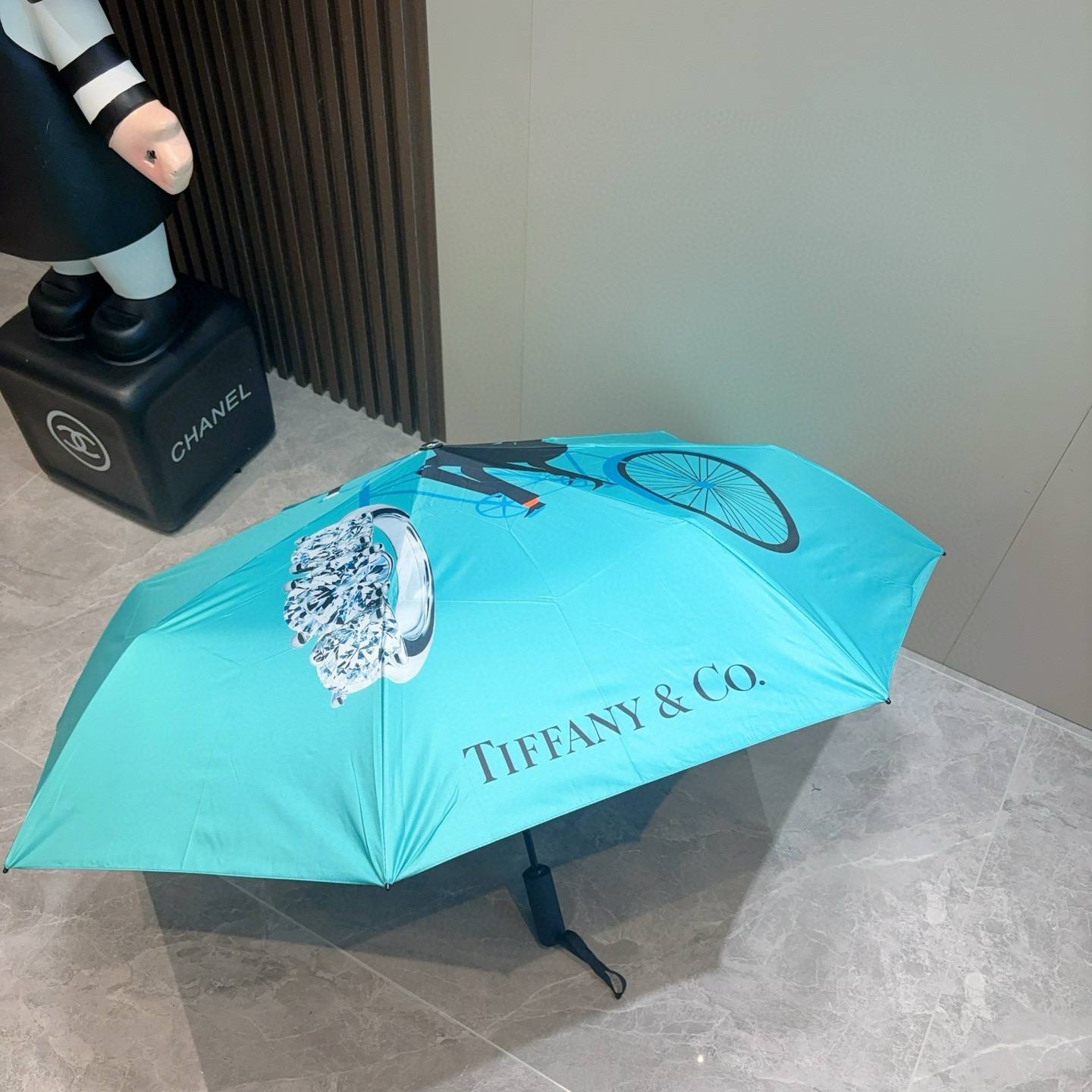  Tiffany蒂芙尼 💍时尚独特、三折自动折叠晴雨伞 火爆来袭 夏日里的小清新 高效阻隔紫外线涂层 有