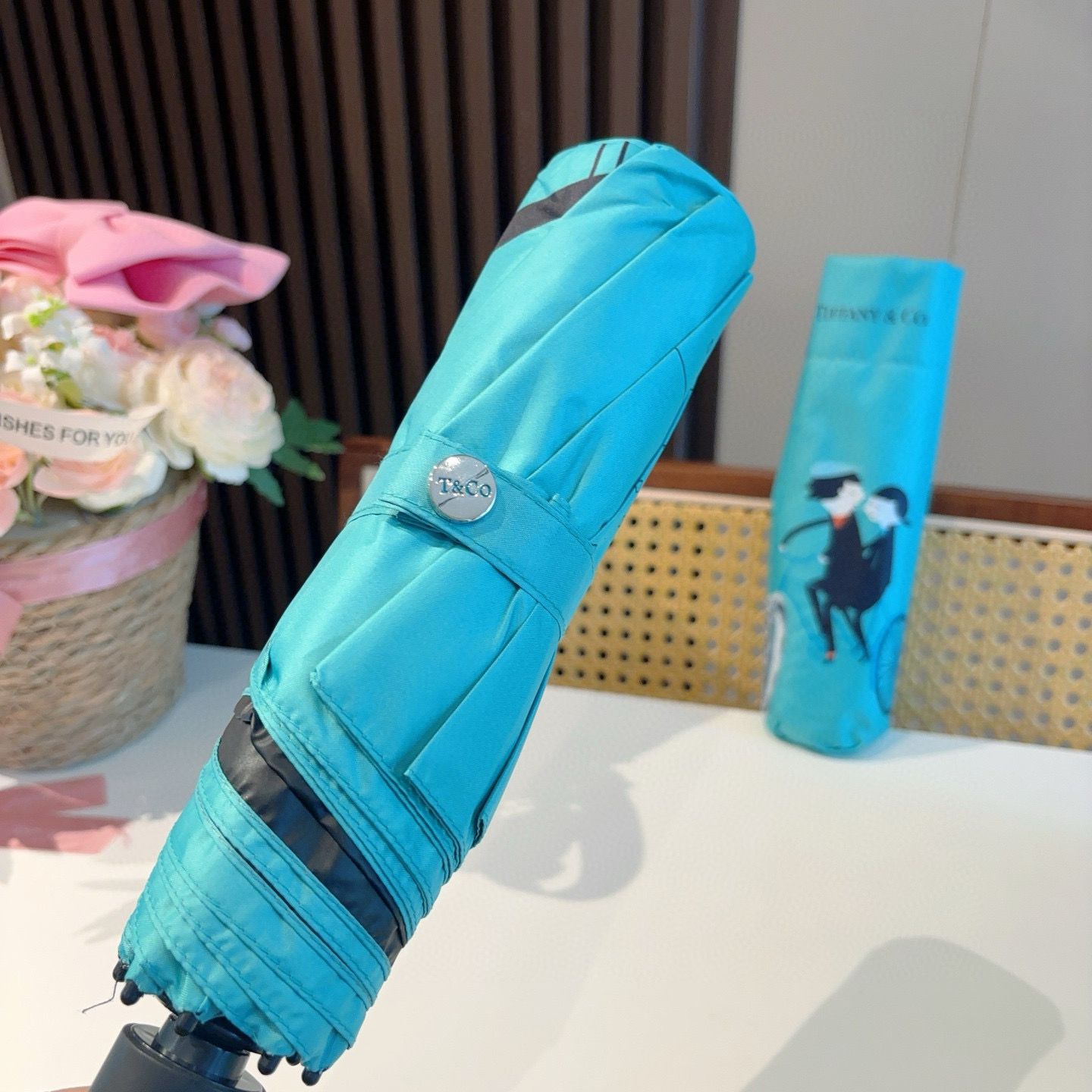  Tiffany蒂芙尼 💍时尚独特、三折自动折叠晴雨伞 火爆来袭 夏日里的小清新 高效阻隔紫外线涂层 有