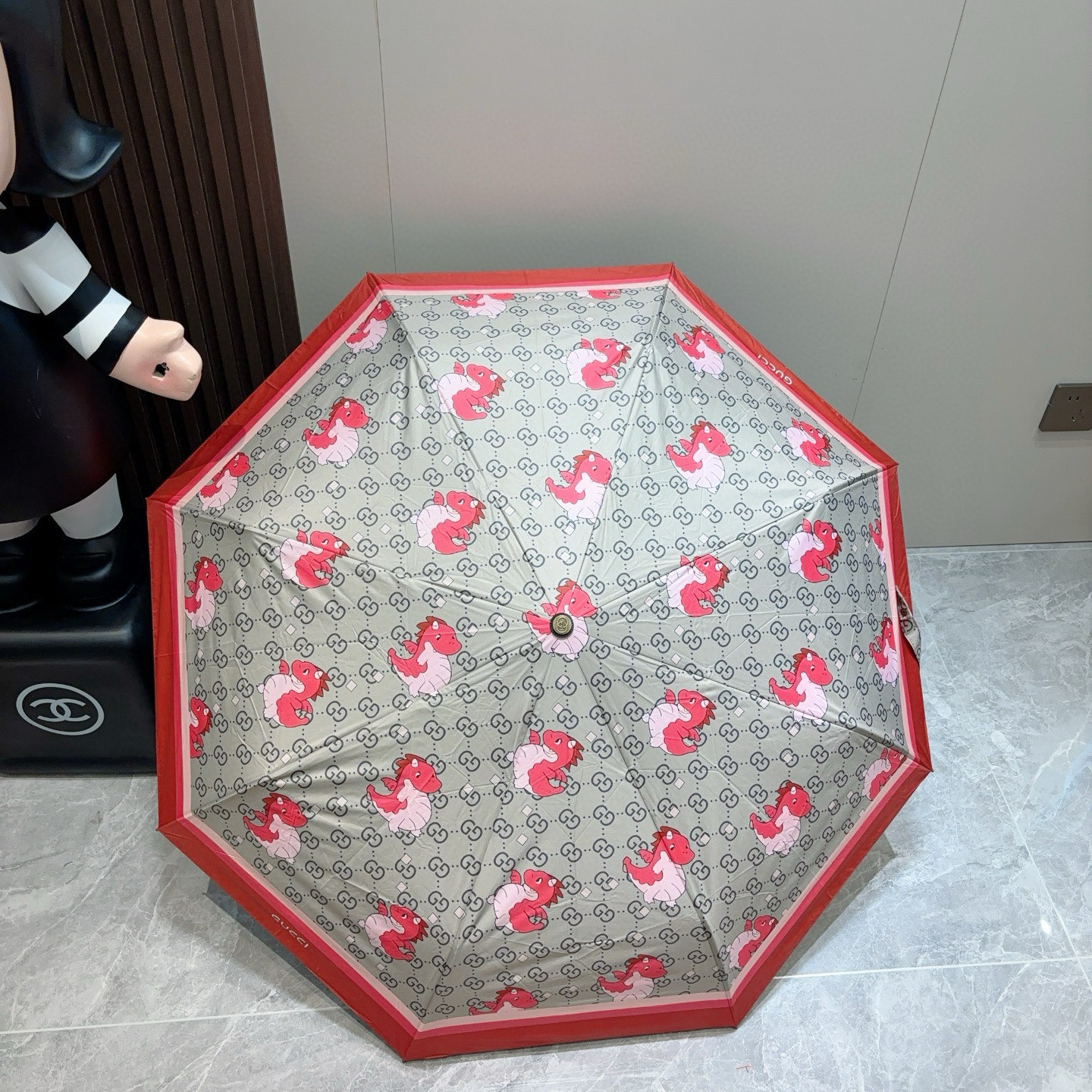  GUCCI古奇 三折自动折叠晴雨伞  时尚原单代工品质 细节精致 看得见的品质 打破一成不变 色泽纯正