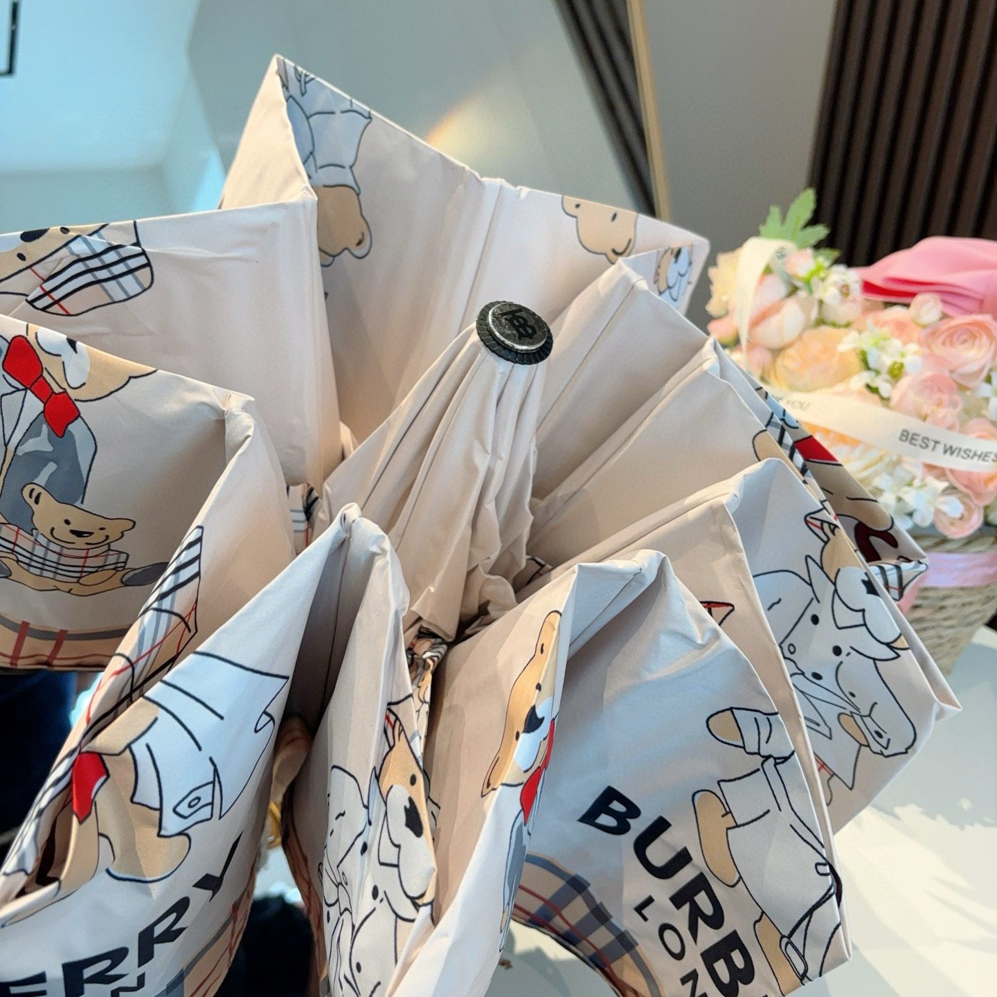  BURBERRY（巴宝莉） 三折自动折叠晴雨伞 年度巅峰之作 经典 高雅 时髦 这就是被称为英国BUR
