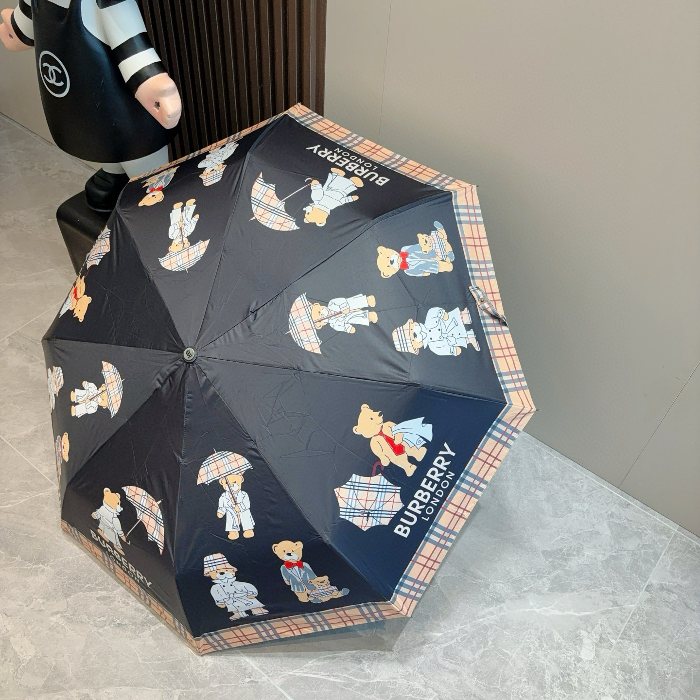  BURBERRY（巴宝莉） 三折自动折叠晴雨伞 年度巅峰之作 经典 高雅 时髦 这就是被称为英国BUR