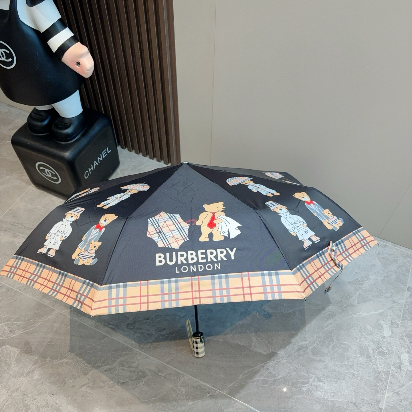  BURBERRY（巴宝莉） 三折自动折叠晴雨伞 年度巅峰之作 经典 高雅 时髦 这就是被称为英国BUR