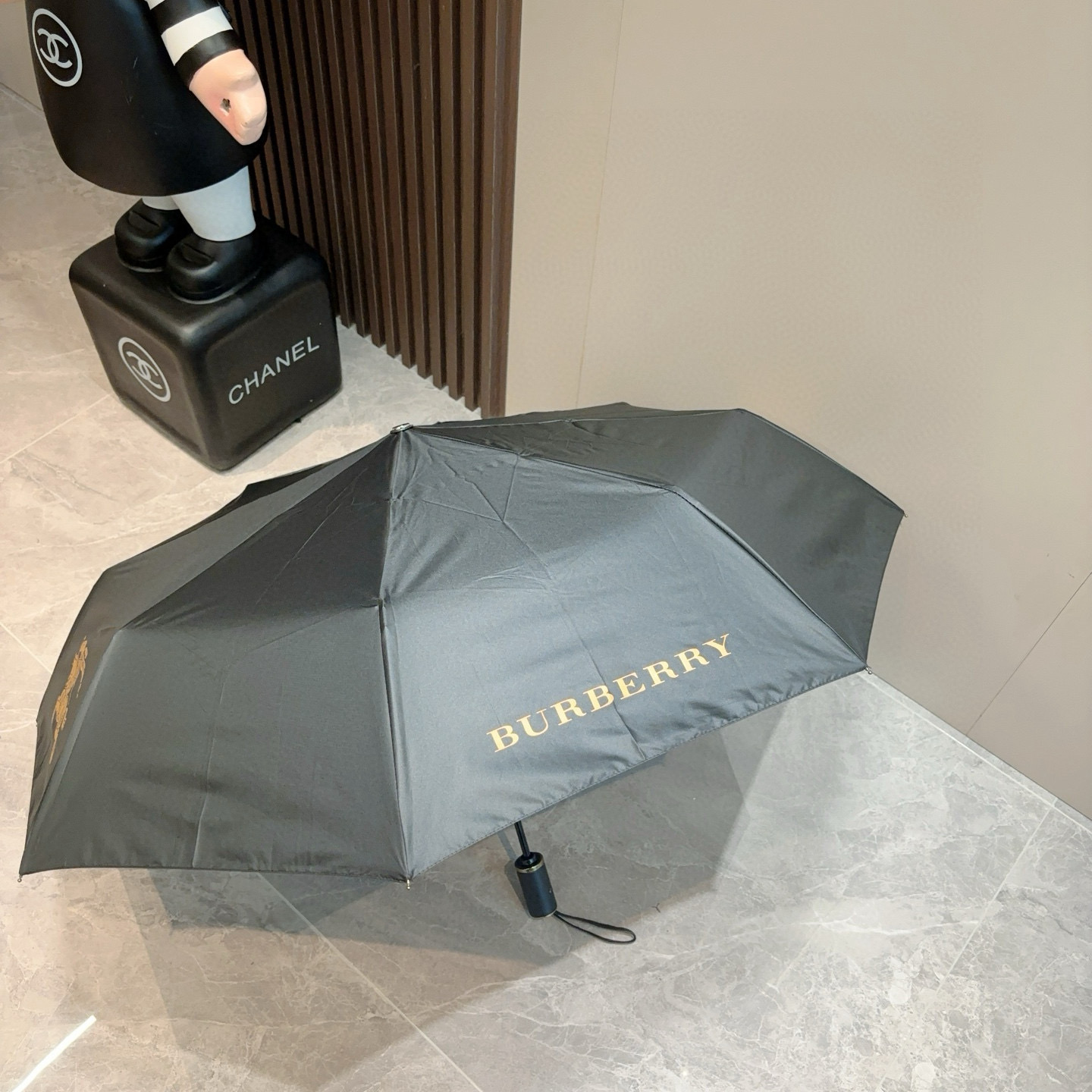  BURBERRY（巴宝莉） 三折自动折叠晴雨伞 年度巅峰之作 经典 高雅 时髦 这就是被称为英国BUR