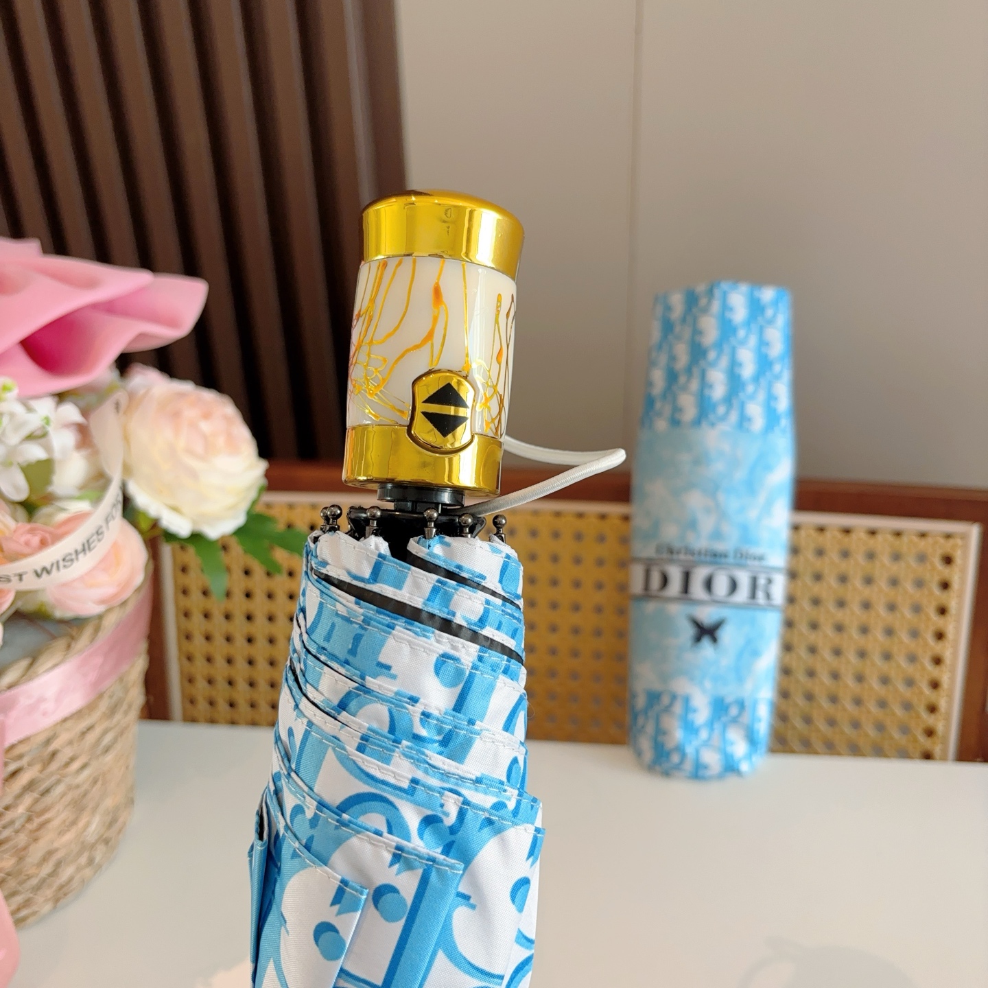  DIOR（迪奥） 动物世界 三折自动折叠晴雨伞  时尚原单代工品质 细节精致 看得见的品质 打破一成不