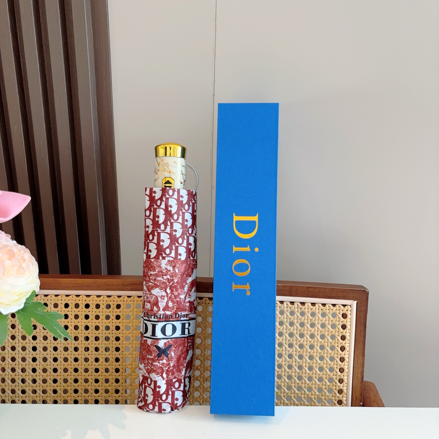  DIOR（迪奥） 动物世界 三折自动折叠晴雨伞  时尚原单代工品质 细节精致 看得见的品质 打破一成不