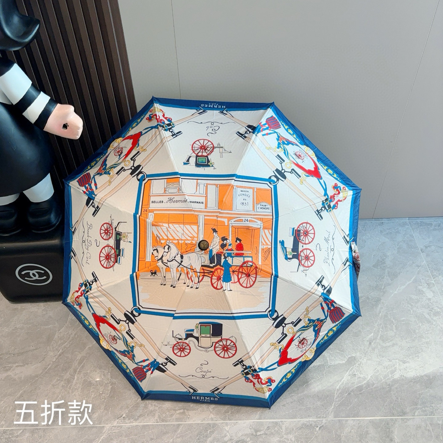 HERMÈS (爱马仕)新款 五折伞 热卖款 时尚指数爆表 不论晴天雨天使用都相得益彰 拥有它感受风从身