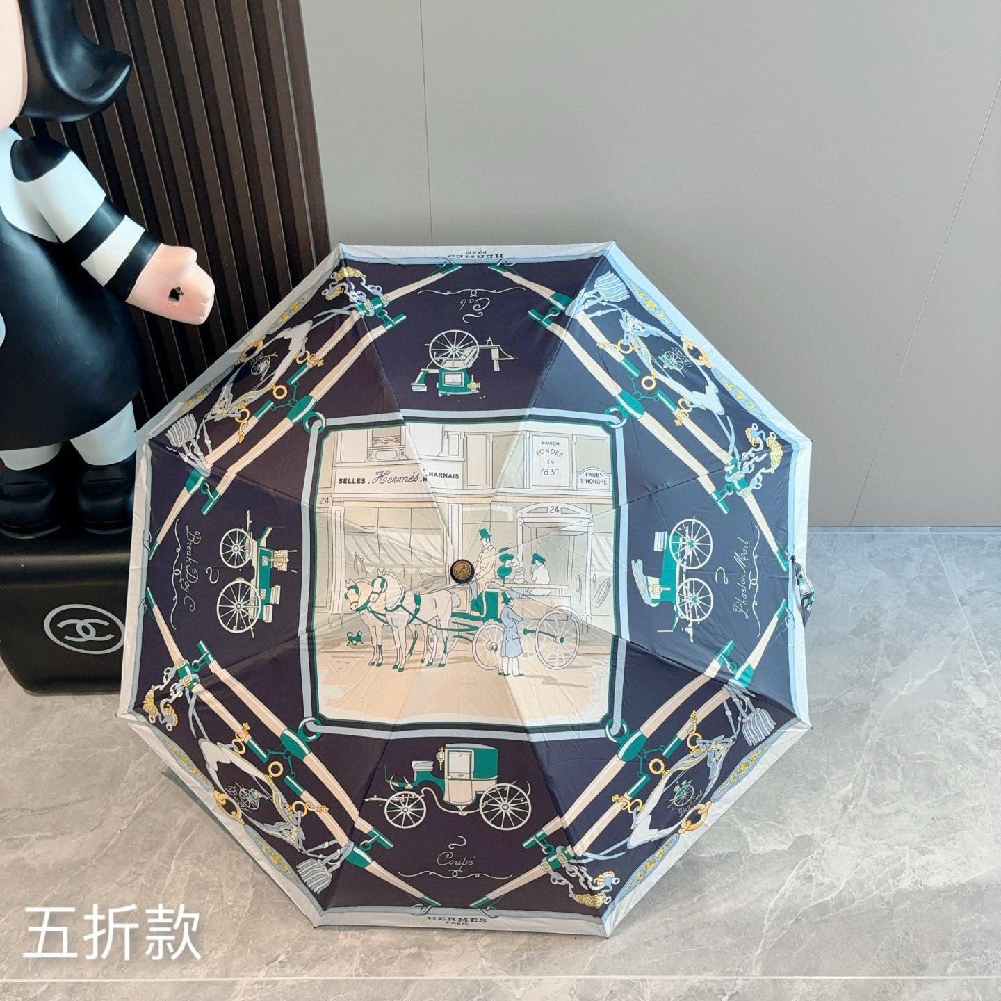 HERMÈS (爱马仕)新款 五折伞 热卖款 时尚指数爆表 不论晴天雨天使用都相得益彰 拥有它感受风从身