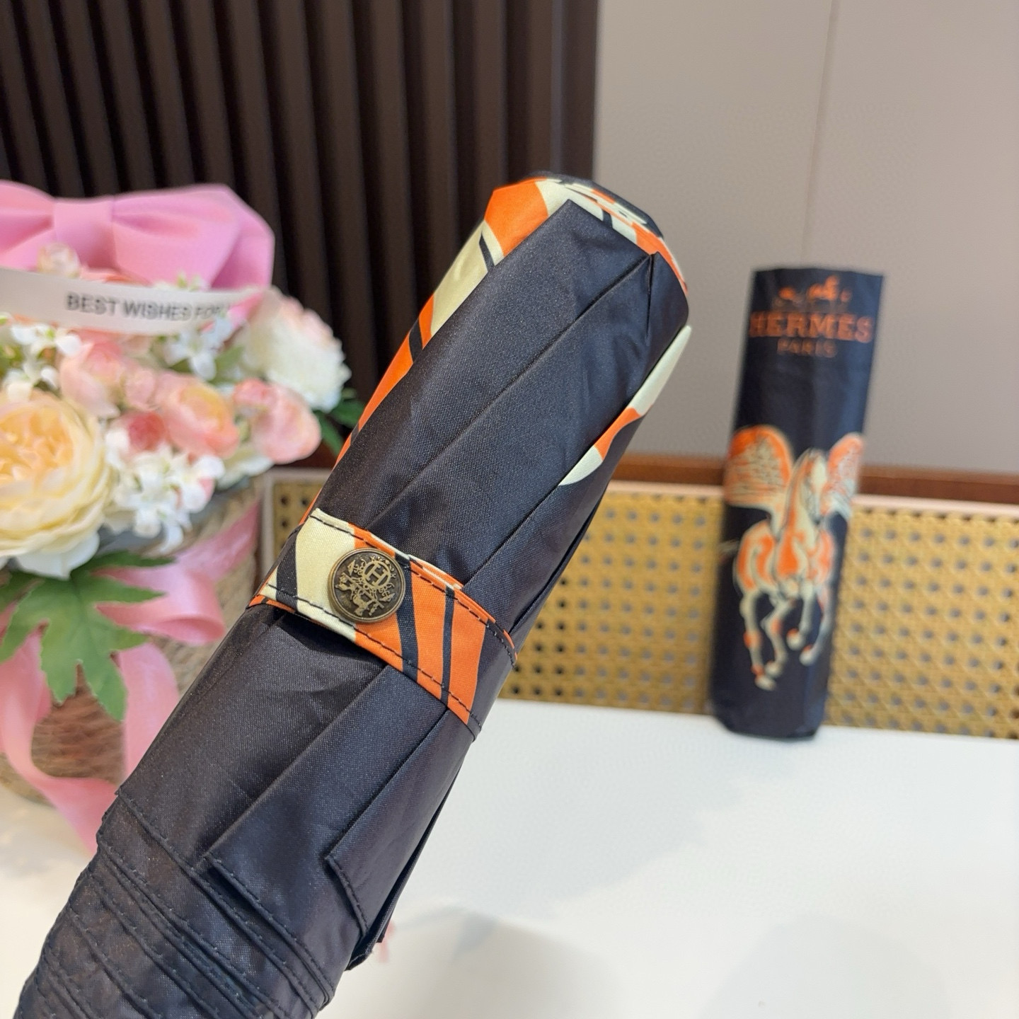 爱马仕（Hermès）新款飞马 极品H家三折自动伞重磅呈现 以其精湛的工艺技术和源源不断的想像力 新涂层