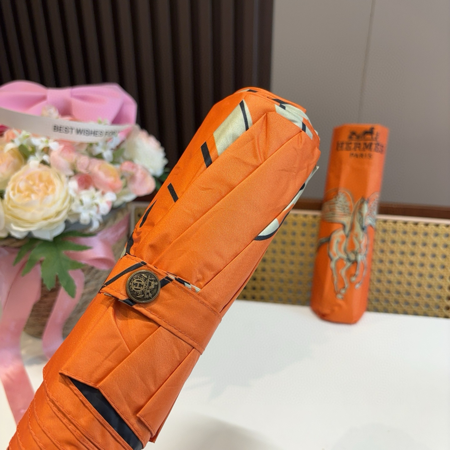 爱马仕（Hermès）新款飞马 极品H家三折自动伞重磅呈现 以其精湛的工艺技术和源源不断的想像力 新涂层