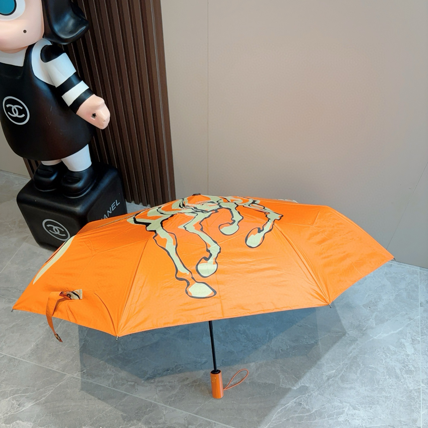 爱马仕（Hermès）新款飞马 极品H家三折自动伞重磅呈现 以其精湛的工艺技术和源源不断的想像力 新涂层
