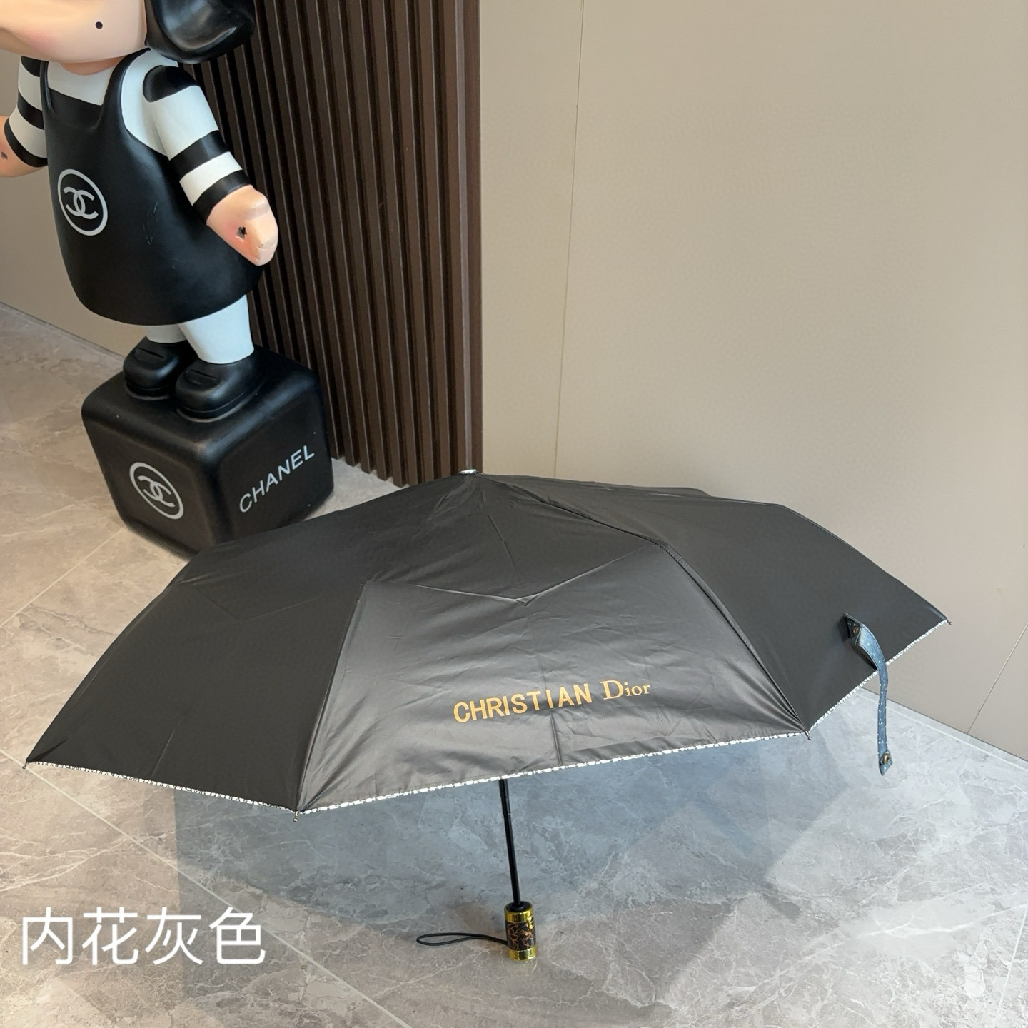  DIOR（迪奥） 星空 三折自动折叠晴雨伞  时尚原单代工品质 细节精致 看得见的品质 打破一成不变 