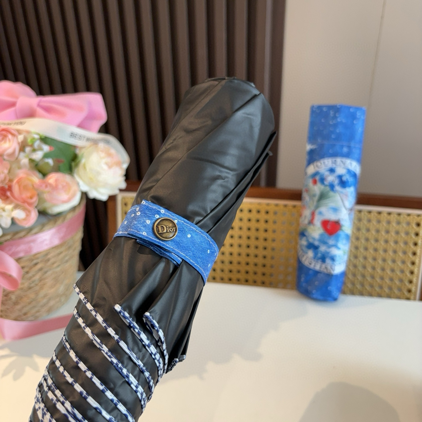  DIOR（迪奥） 星空 三折自动折叠晴雨伞  时尚原单代工品质 细节精致 看得见的品质 打破一成不变 