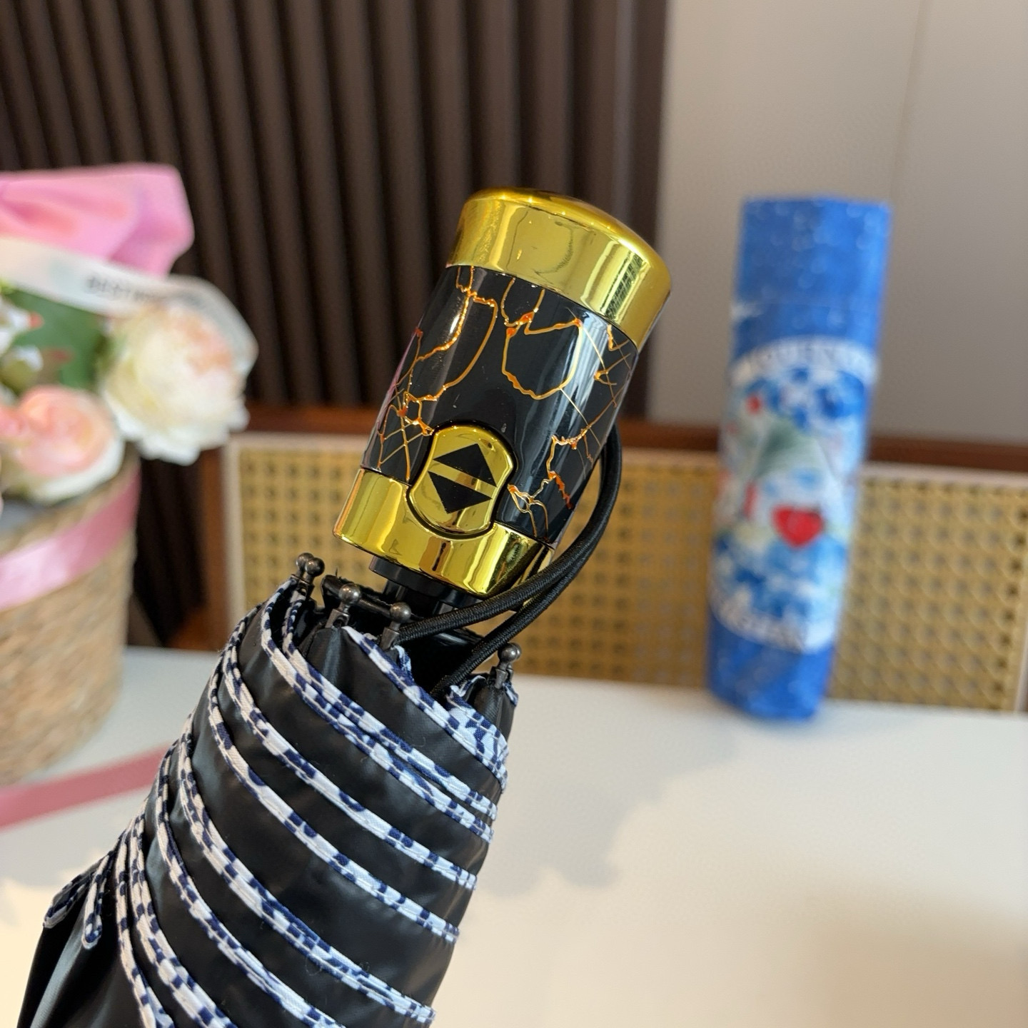  DIOR（迪奥） 星空 三折自动折叠晴雨伞  时尚原单代工品质 细节精致 看得见的品质 打破一成不变 