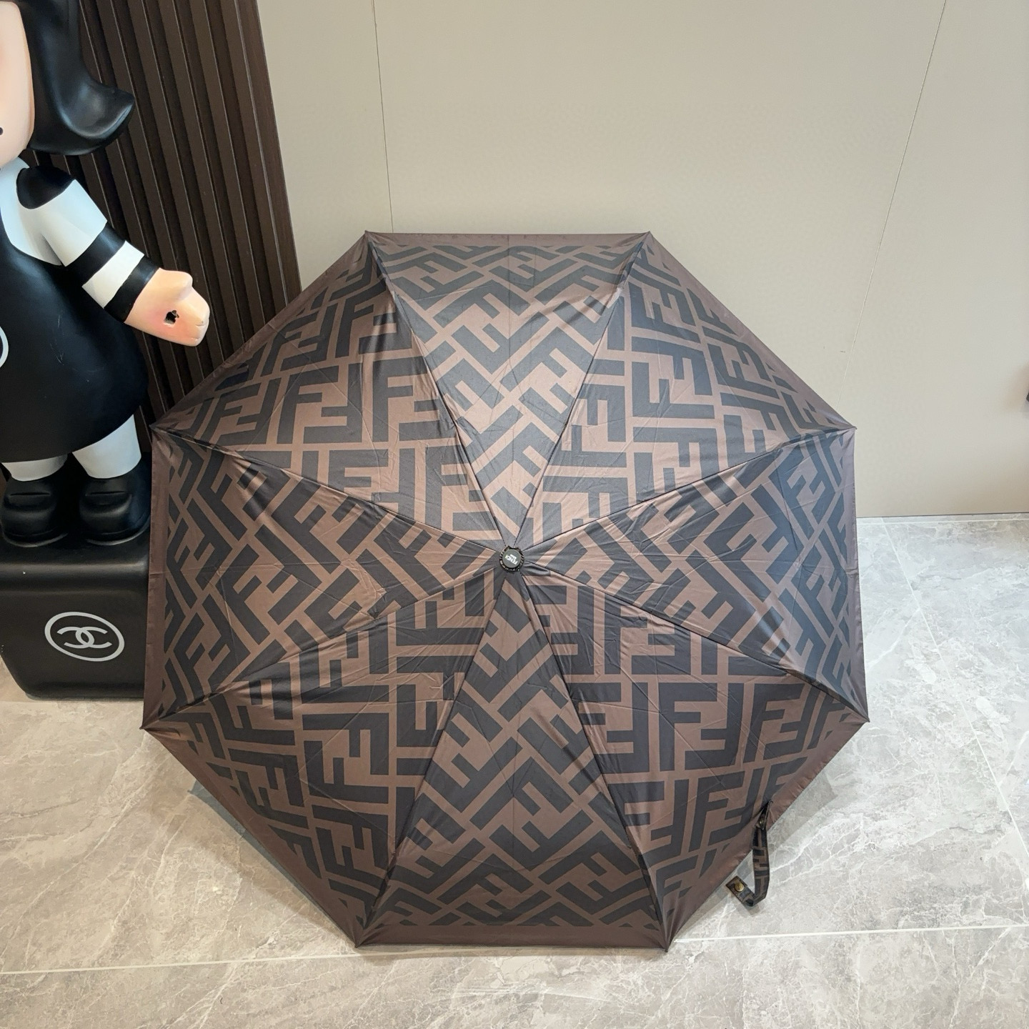  FENDI（芬迪）三折自动折叠晴雨伞 年度最新火爆单品  原单代工级品质 第一代210T碰击布防嗮拒水