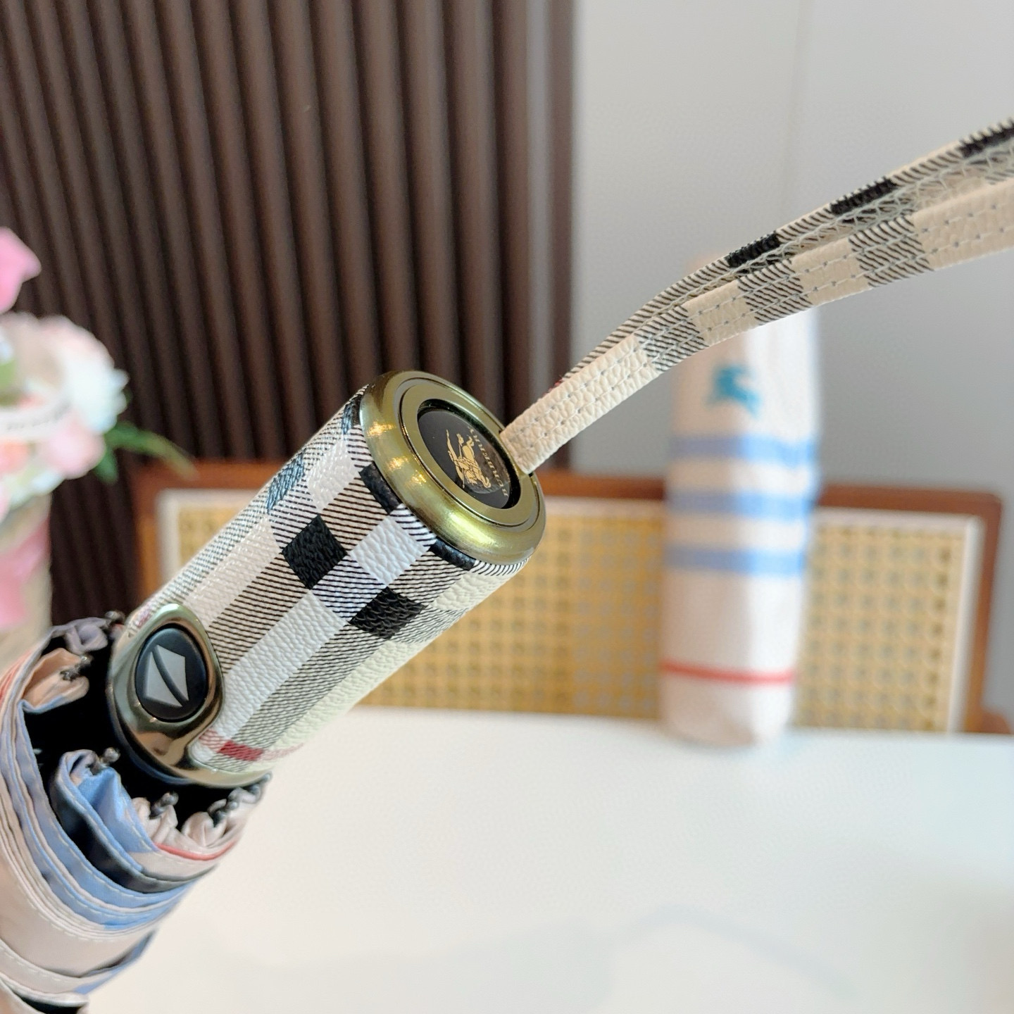  BURBERRY（巴宝莉） 三折自动折叠晴雨伞 年度巅峰之作 经典 高雅 时髦 这就是被称为英国BUR
