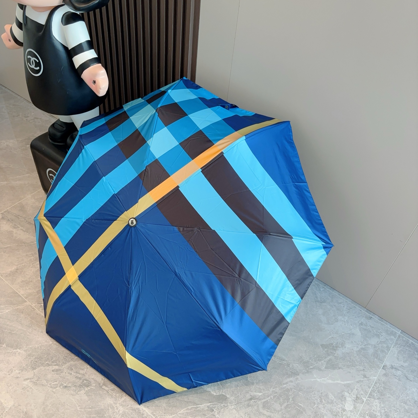  BURBERRY（巴宝莉） 三折自动折叠晴雨伞 年度巅峰之作 经典 高雅 时髦 这就是被称为英国BUR