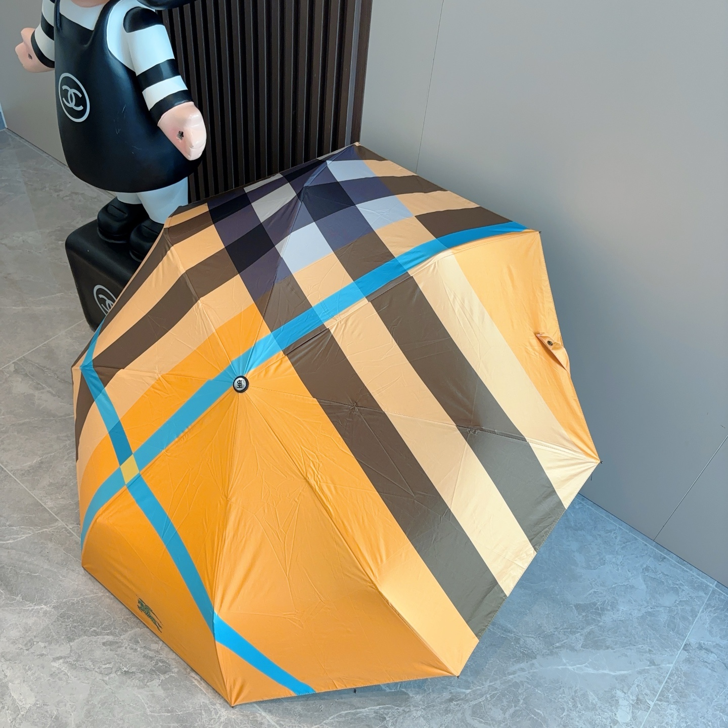  BURBERRY（巴宝莉） 三折自动折叠晴雨伞 年度巅峰之作 经典 高雅 时髦 这就是被称为英国BUR