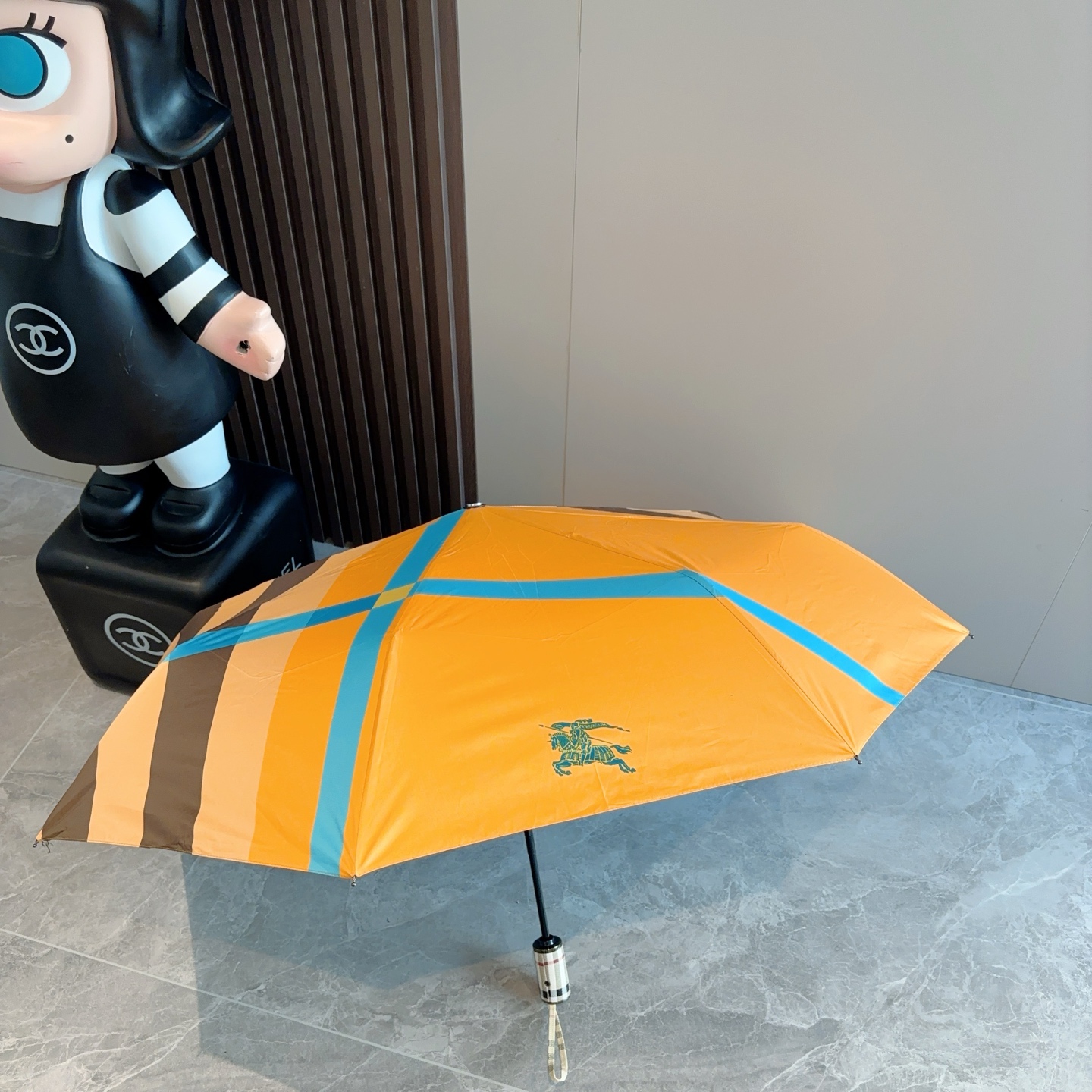  BURBERRY（巴宝莉） 三折自动折叠晴雨伞 年度巅峰之作 经典 高雅 时髦 这就是被称为英国BUR
