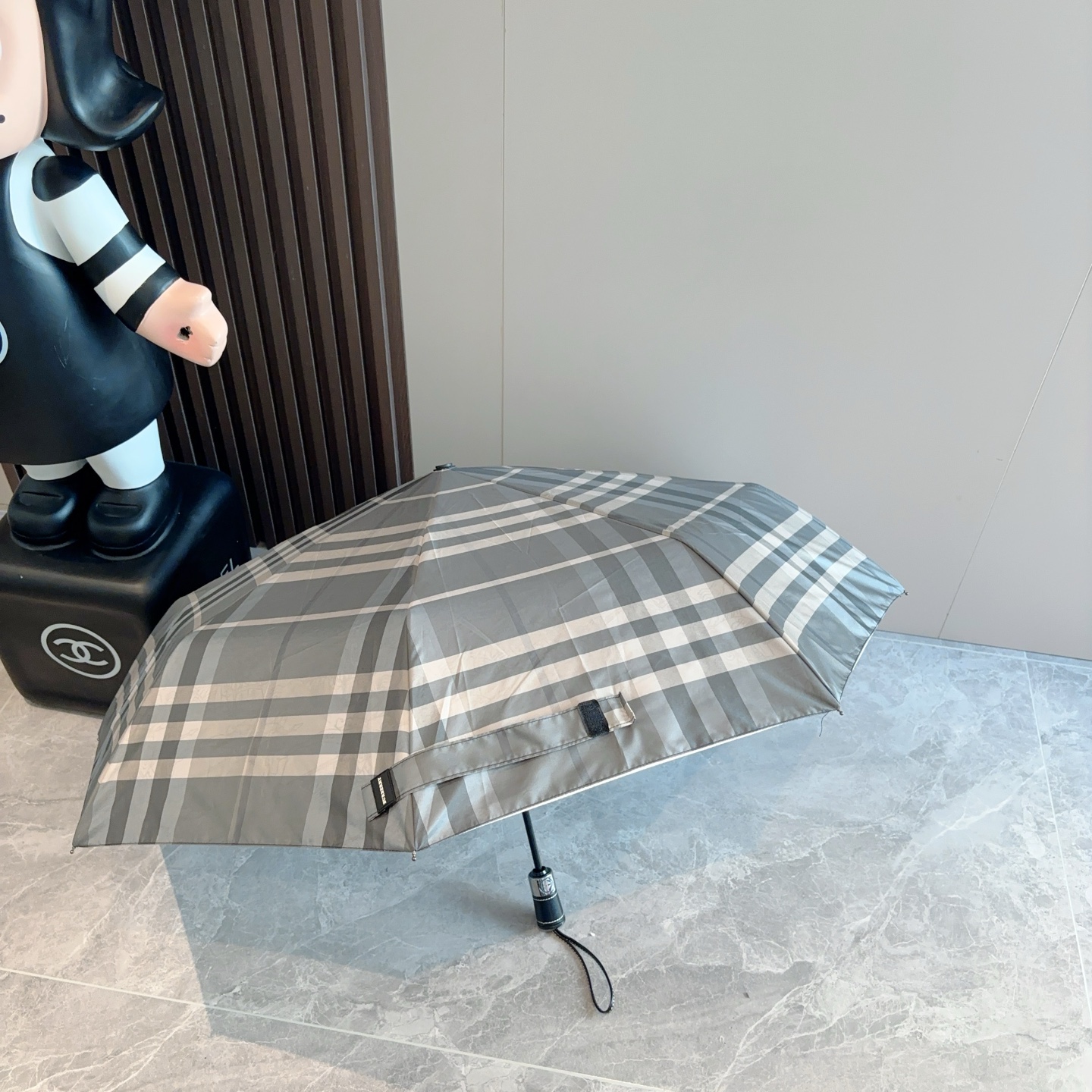 BURBERRY（巴宝莉） 三折自动折叠晴雨伞 年度巅峰之作 经典 高雅 时髦 这就是被称为英国BUR