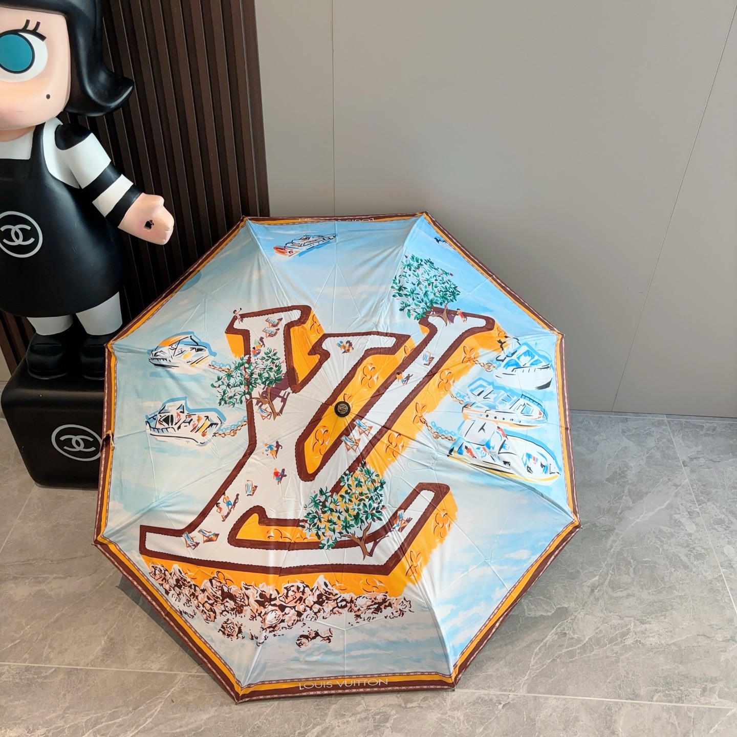 LOUIS VUITTON （路易威登）logo提花 三折自动折叠晴雨伞 新涂层技术深色伞面 拥有令人惊