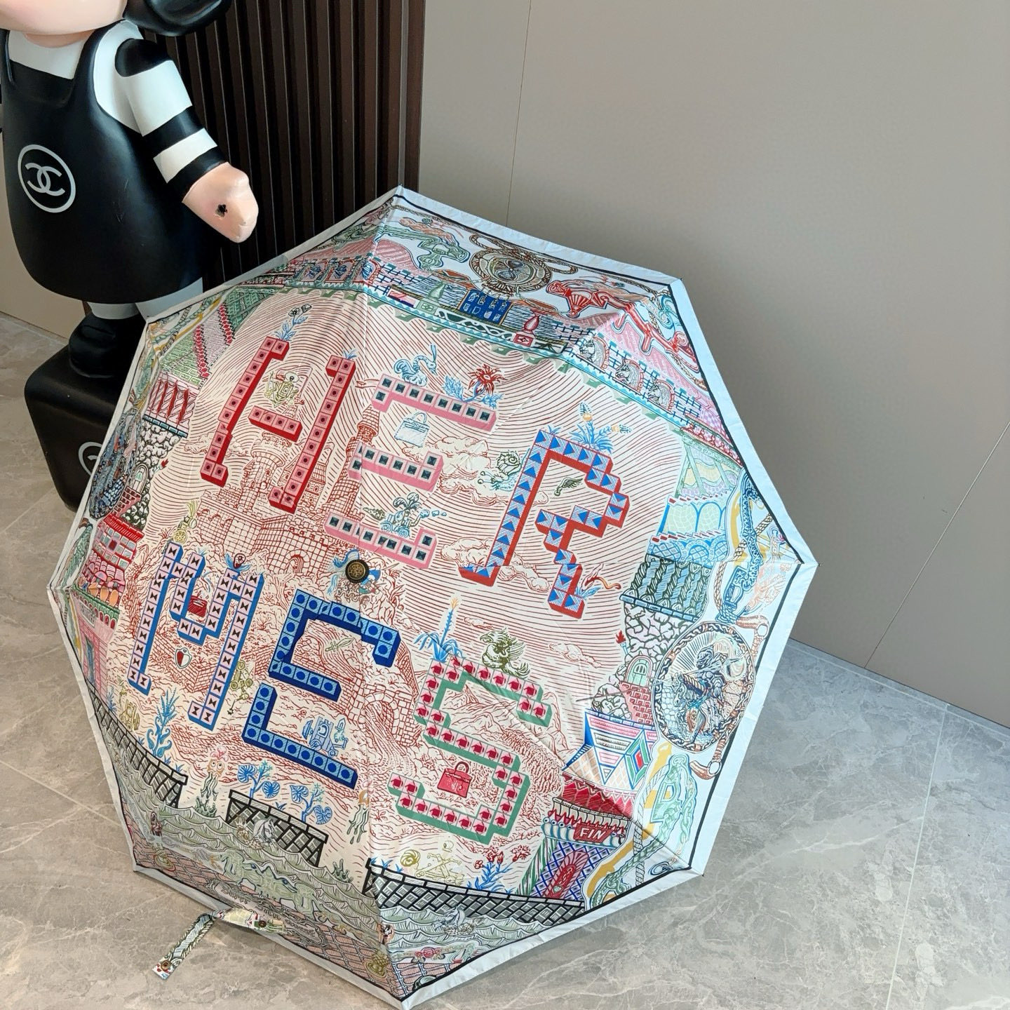 爱马仕（Hermès）   新款 极品H家三折自动伞重磅呈现 以其精湛的工艺技术和源源不断的想像力 新涂