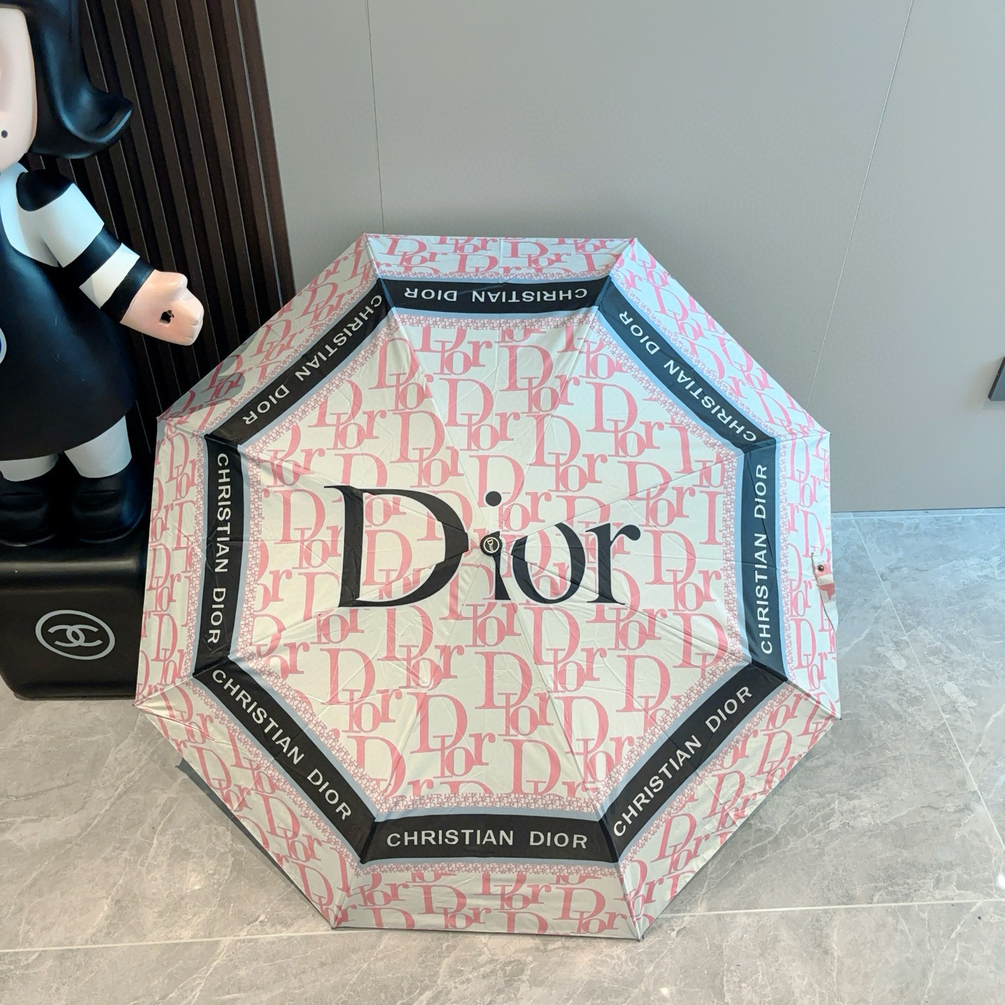 DIOR（迪奥）三折自动折叠晴雨伞  时尚原单代工品质 细节精致 看得见的品质 打破一成不变 色泽纯正