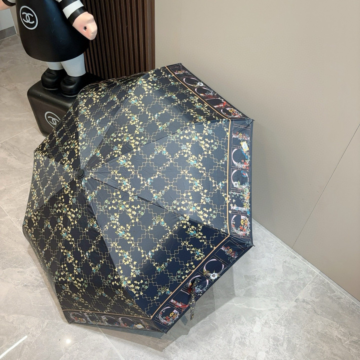  GUCCI古奇 三折自动折叠晴雨伞  时尚原单代工品质 细节精致 看得见的品质 打破一成不变 色泽纯正