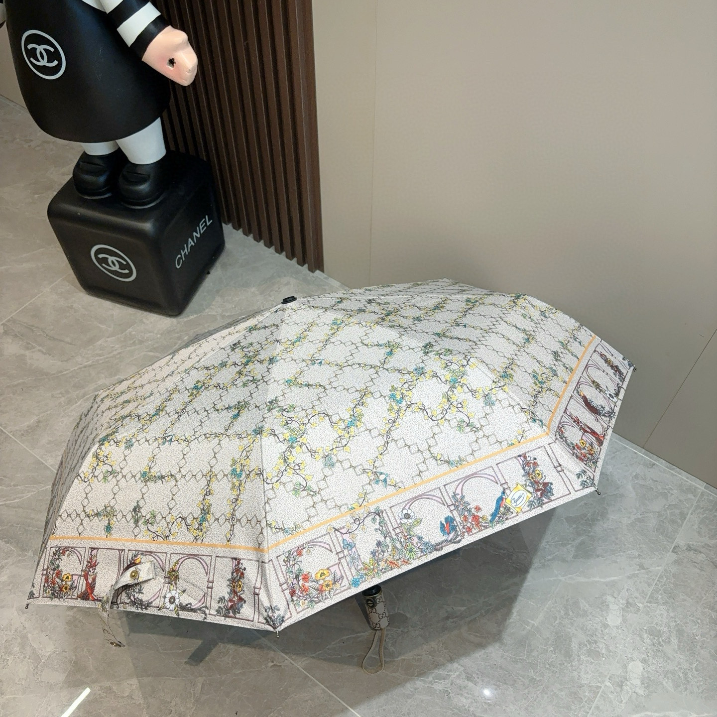  GUCCI古奇 三折自动折叠晴雨伞  时尚原单代工品质 细节精致 看得见的品质 打破一成不变 色泽纯正