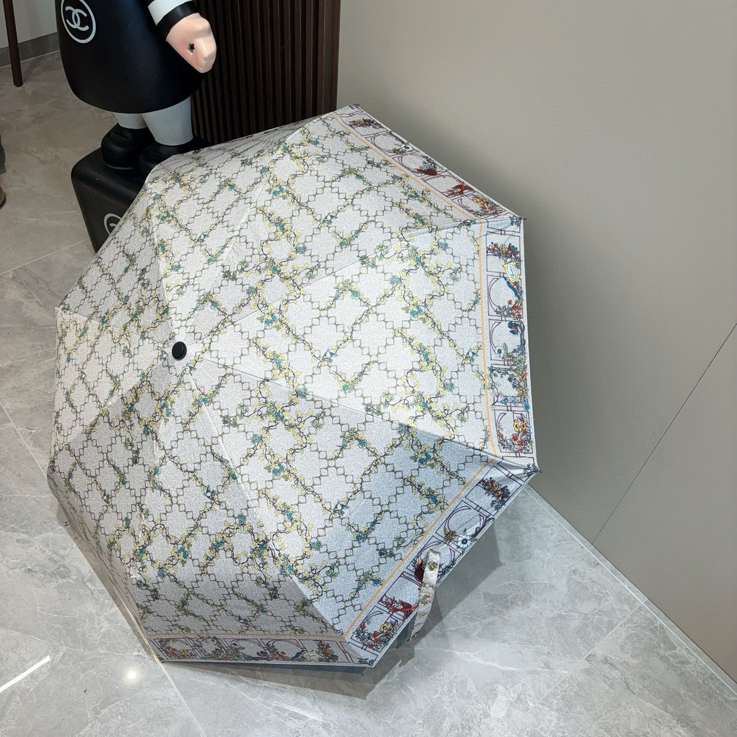  GUCCI古奇 三折自动折叠晴雨伞  时尚原单代工品质 细节精致 看得见的品质 打破一成不变 色泽纯正