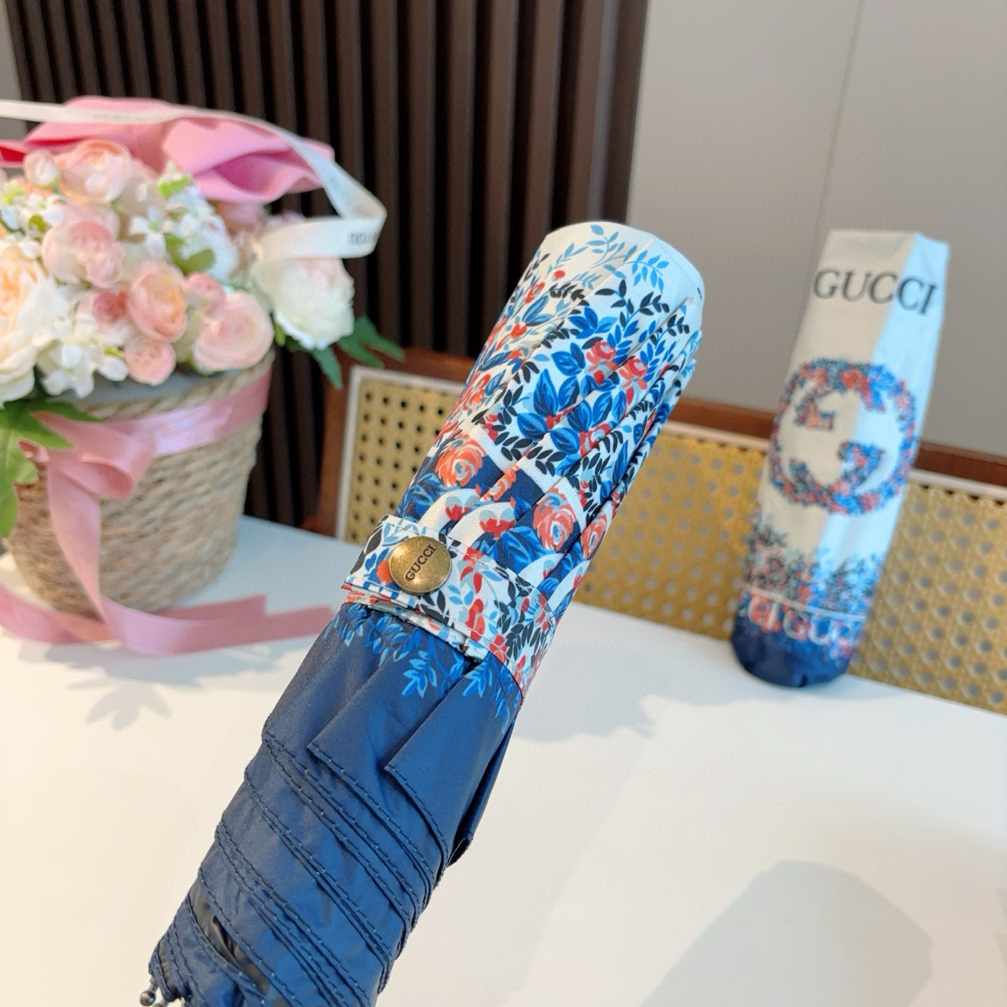  GUCCI古奇 三折自动折叠晴雨伞  时尚原单代工品质 细节精致 看得见的品质 打破一成不变 色泽纯正