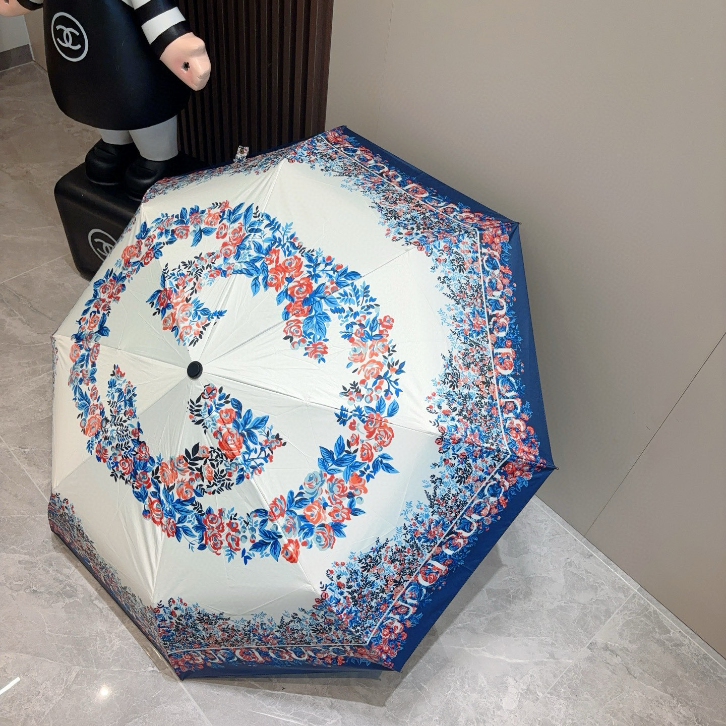  GUCCI古奇 三折自动折叠晴雨伞  时尚原单代工品质 细节精致 看得见的品质 打破一成不变 色泽纯正