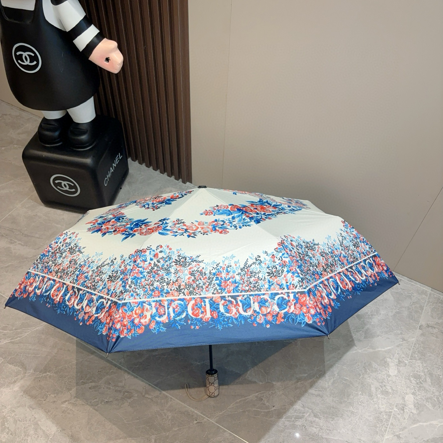  GUCCI古奇 三折自动折叠晴雨伞  时尚原单代工品质 细节精致 看得见的品质 打破一成不变 色泽纯正