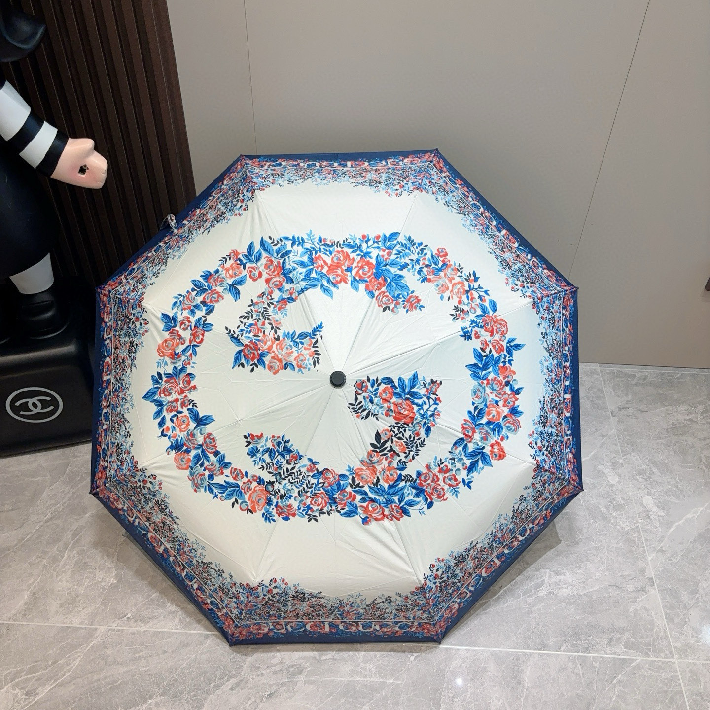  GUCCI古奇 三折自动折叠晴雨伞  时尚原单代工品质 细节精致 看得见的品质 打破一成不变 色泽纯正