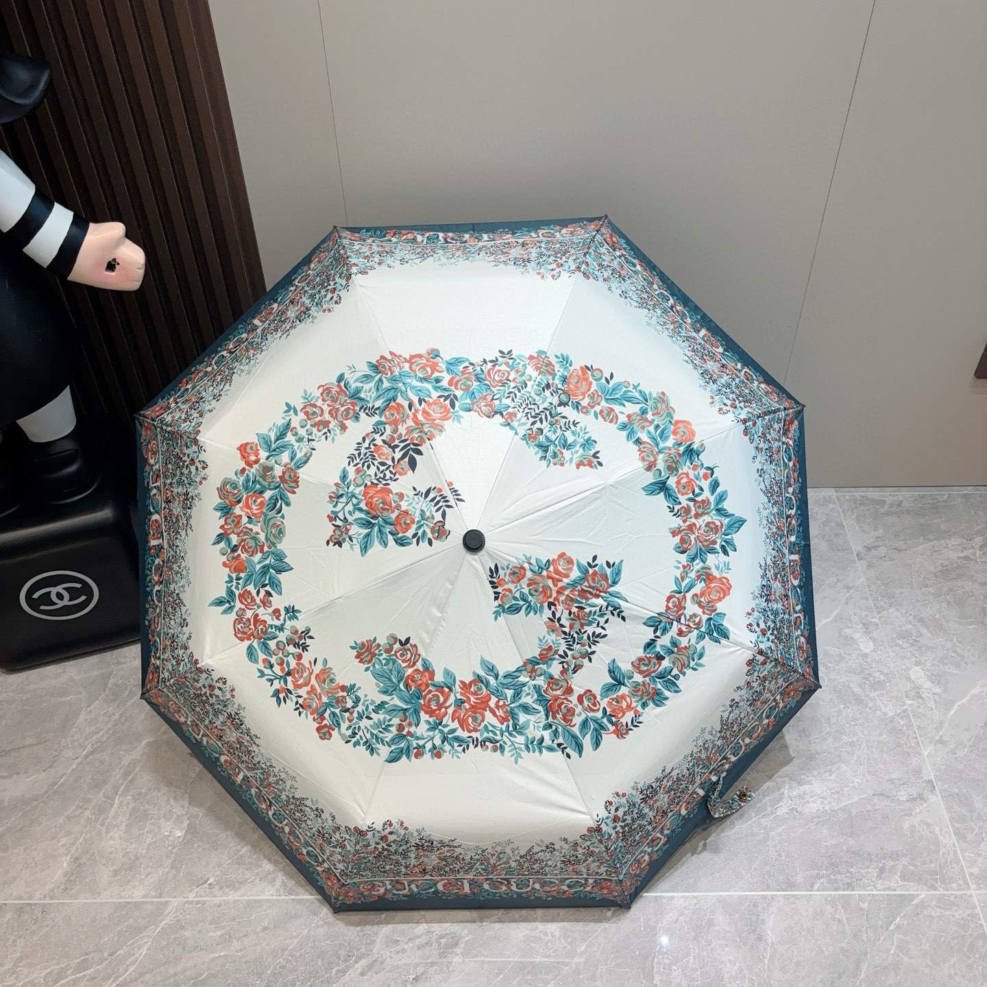  GUCCI古奇 三折自动折叠晴雨伞  时尚原单代工品质 细节精致 看得见的品质 打破一成不变 色泽纯正